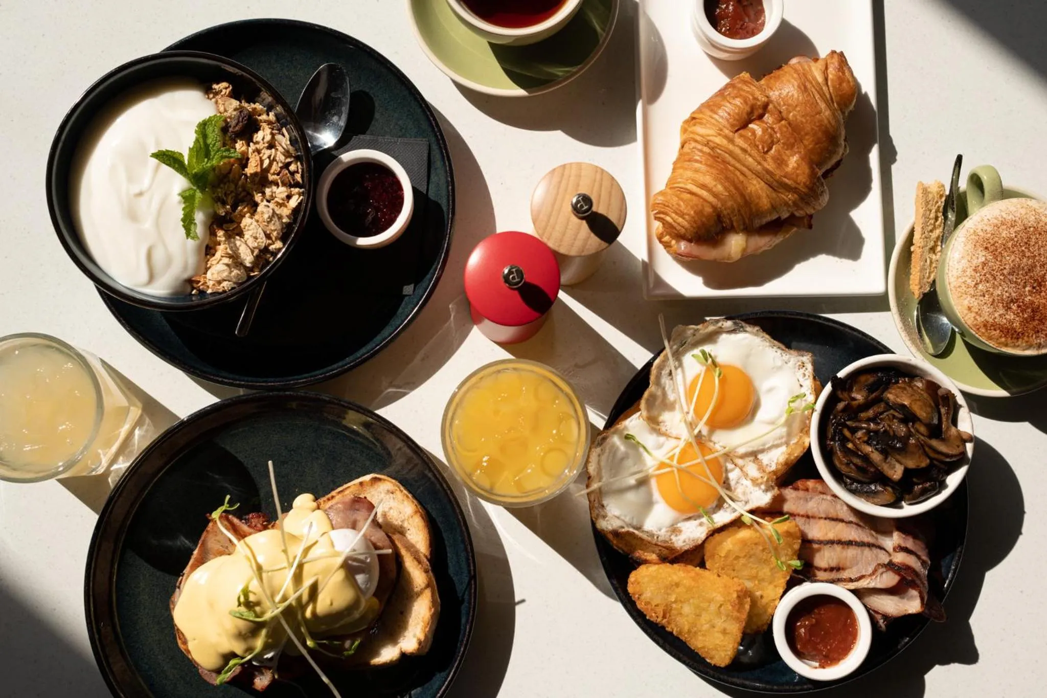 Breakfast in Riverfront Motel & Restaurant