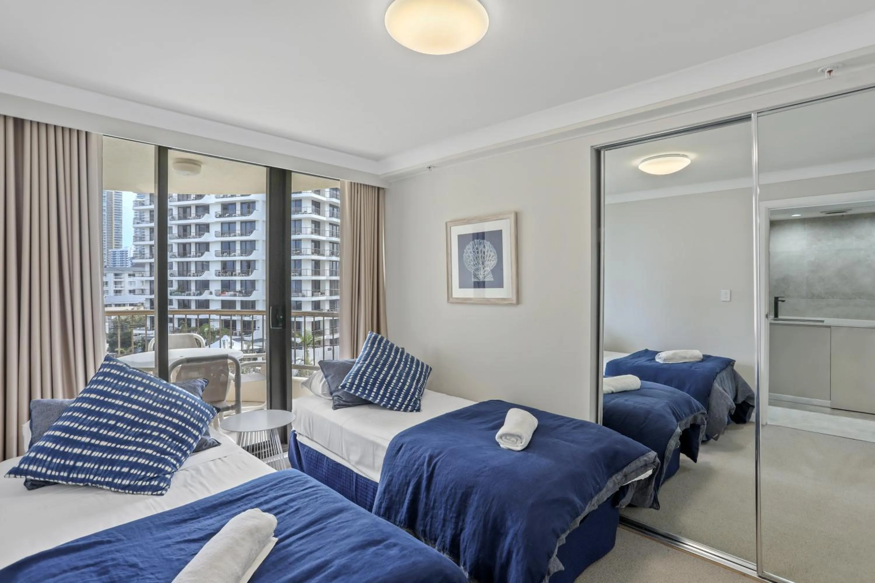 Bed in Boulevard North Holiday Apartments