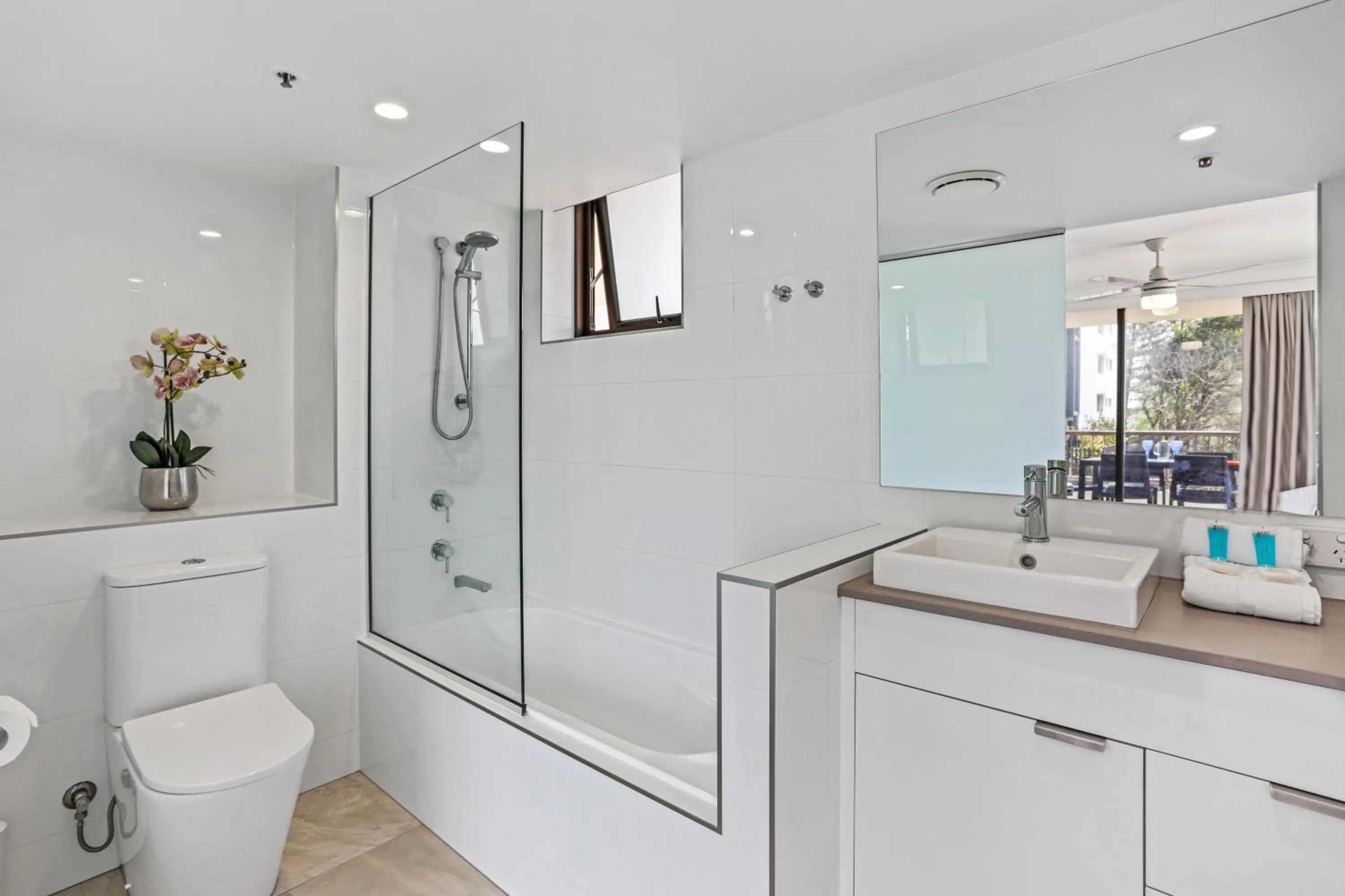 Bathroom in Boulevard North Holiday Apartments