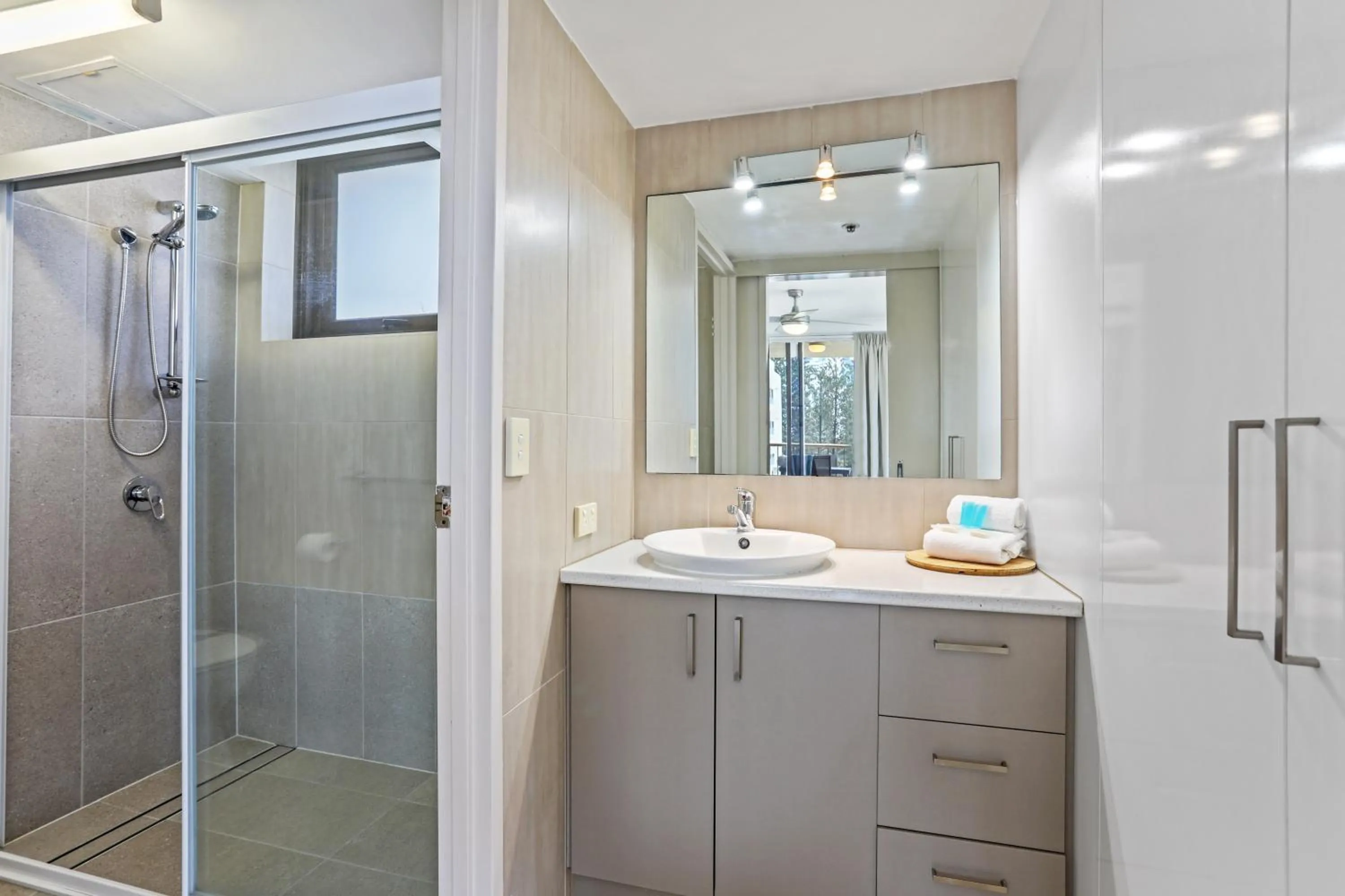 Bathroom in Boulevard North Holiday Apartments