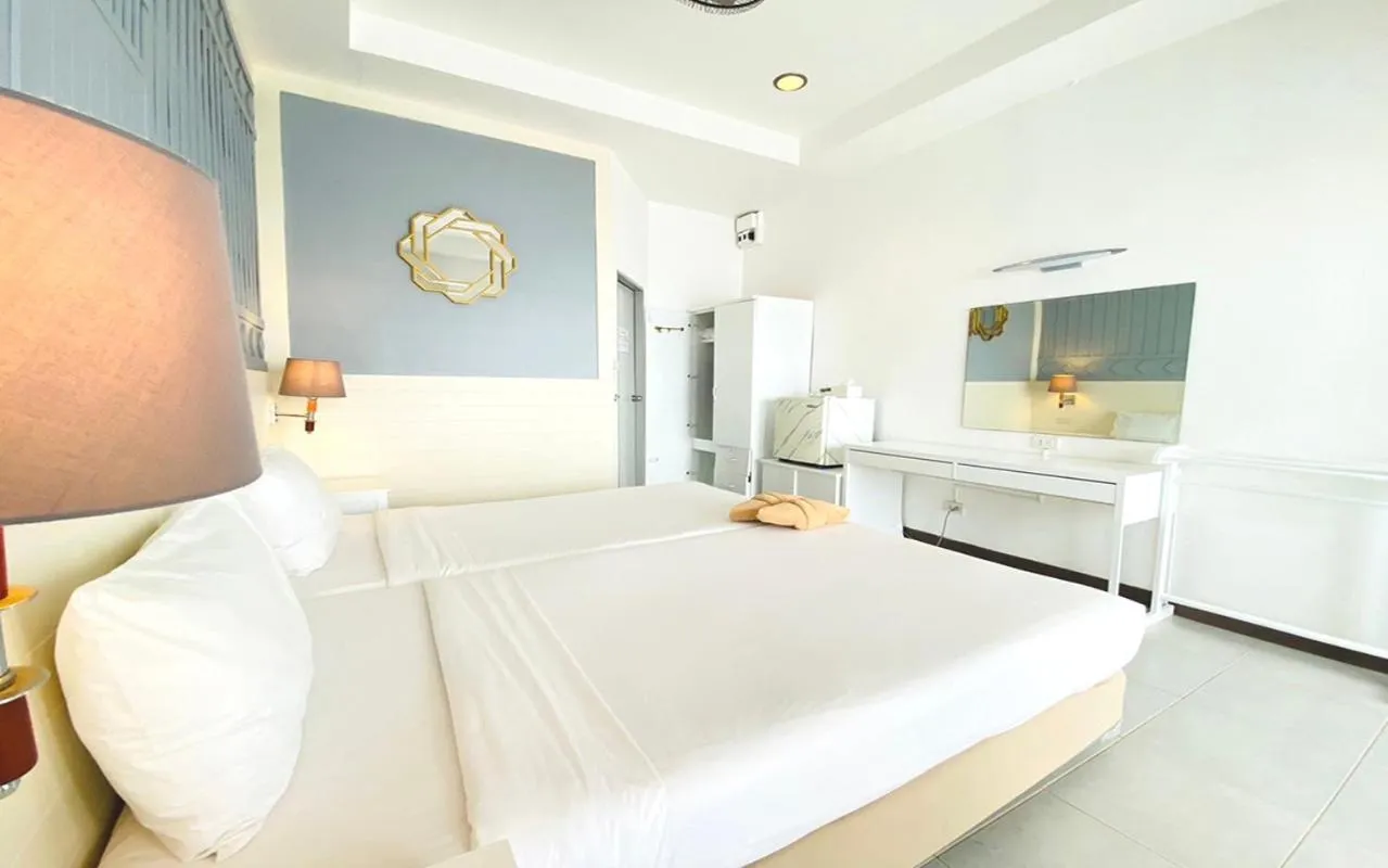 Bed in Koh Hai Fantasy Resort & Spa