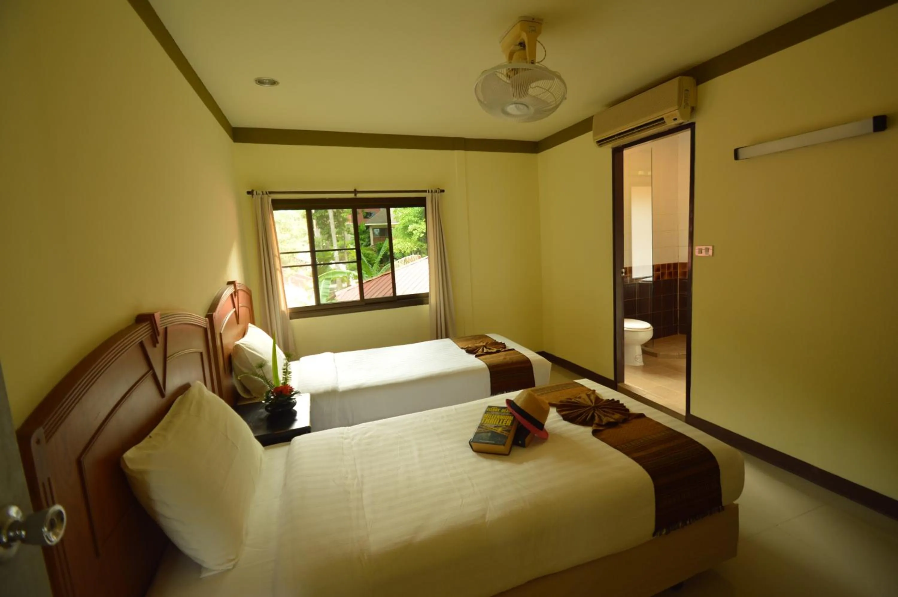 Bedroom, Bed in Koh Hai Fantasy Resort & Spa