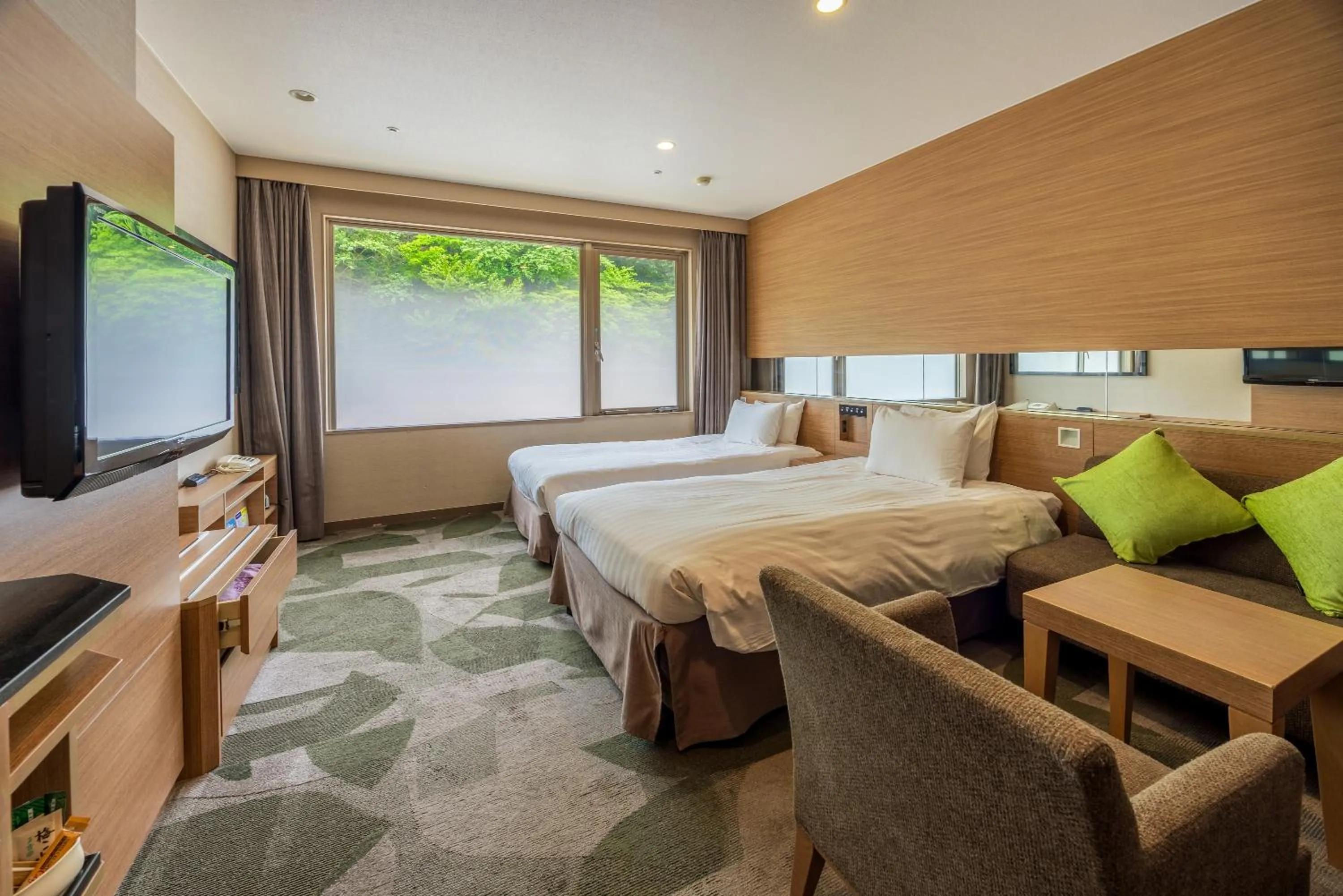 Photo of the whole room, Bed in Yumoto Fujiya Hotel
