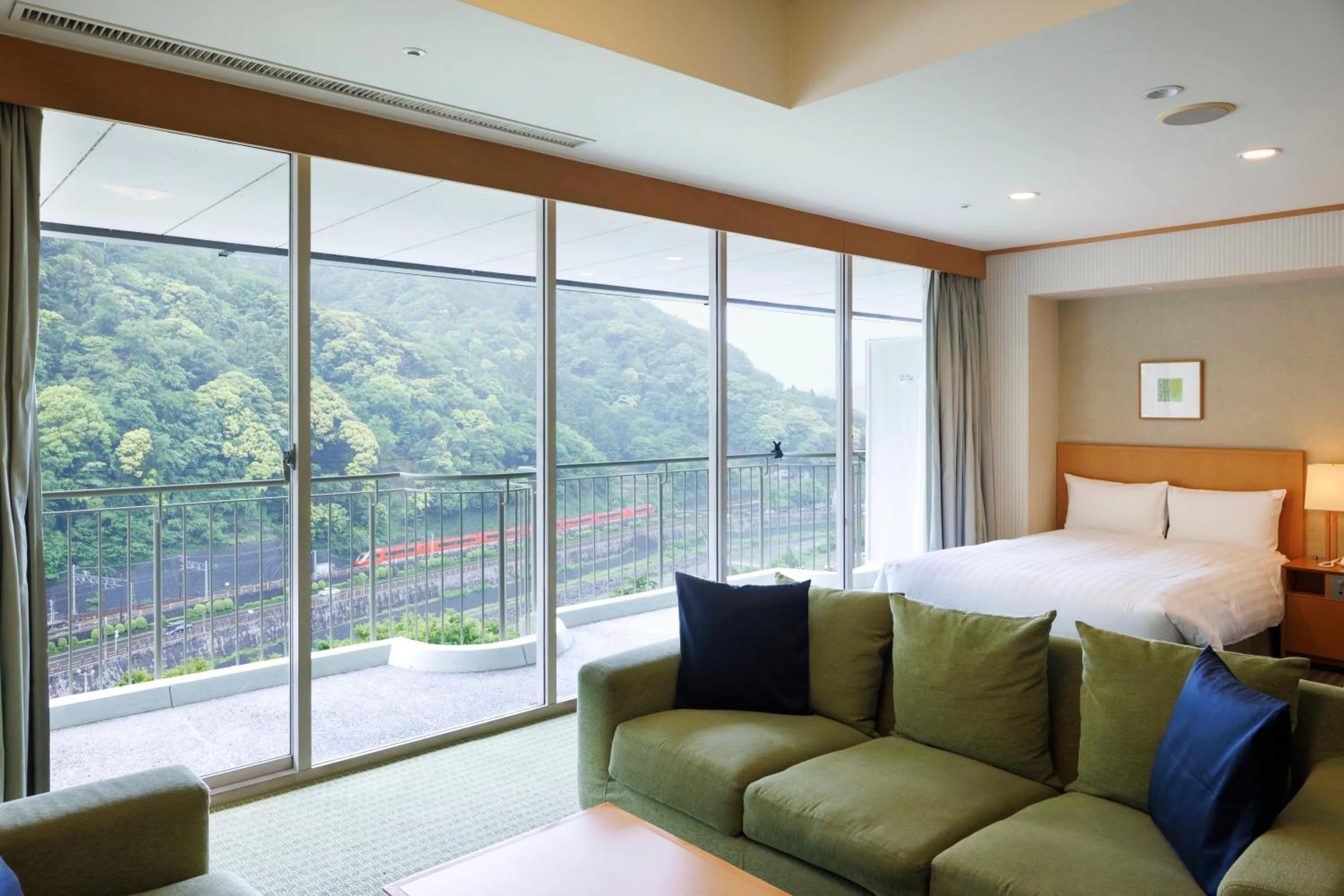 Photo of the whole room, Bed in Yumoto Fujiya Hotel