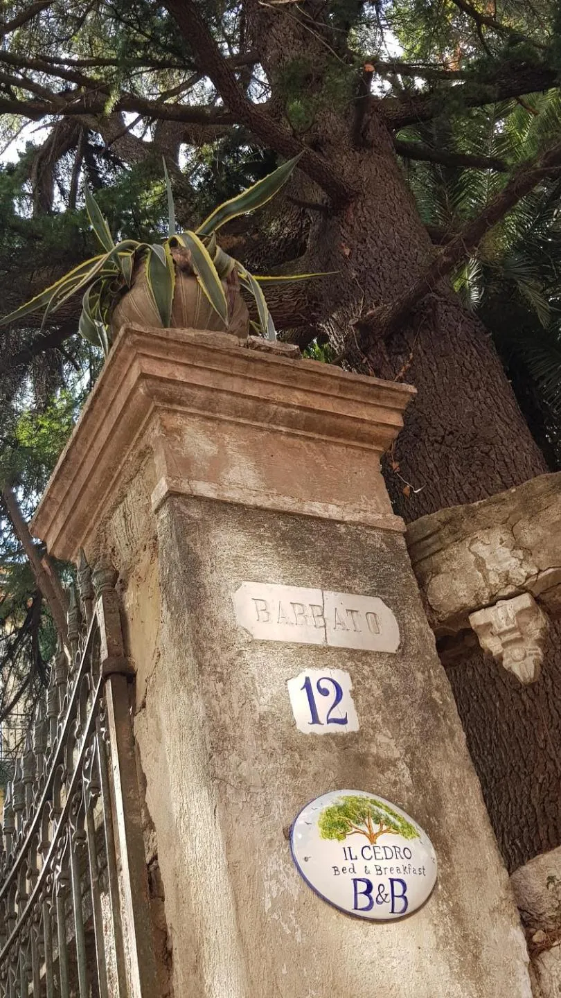 Property logo or sign in B&B IL CEDRO