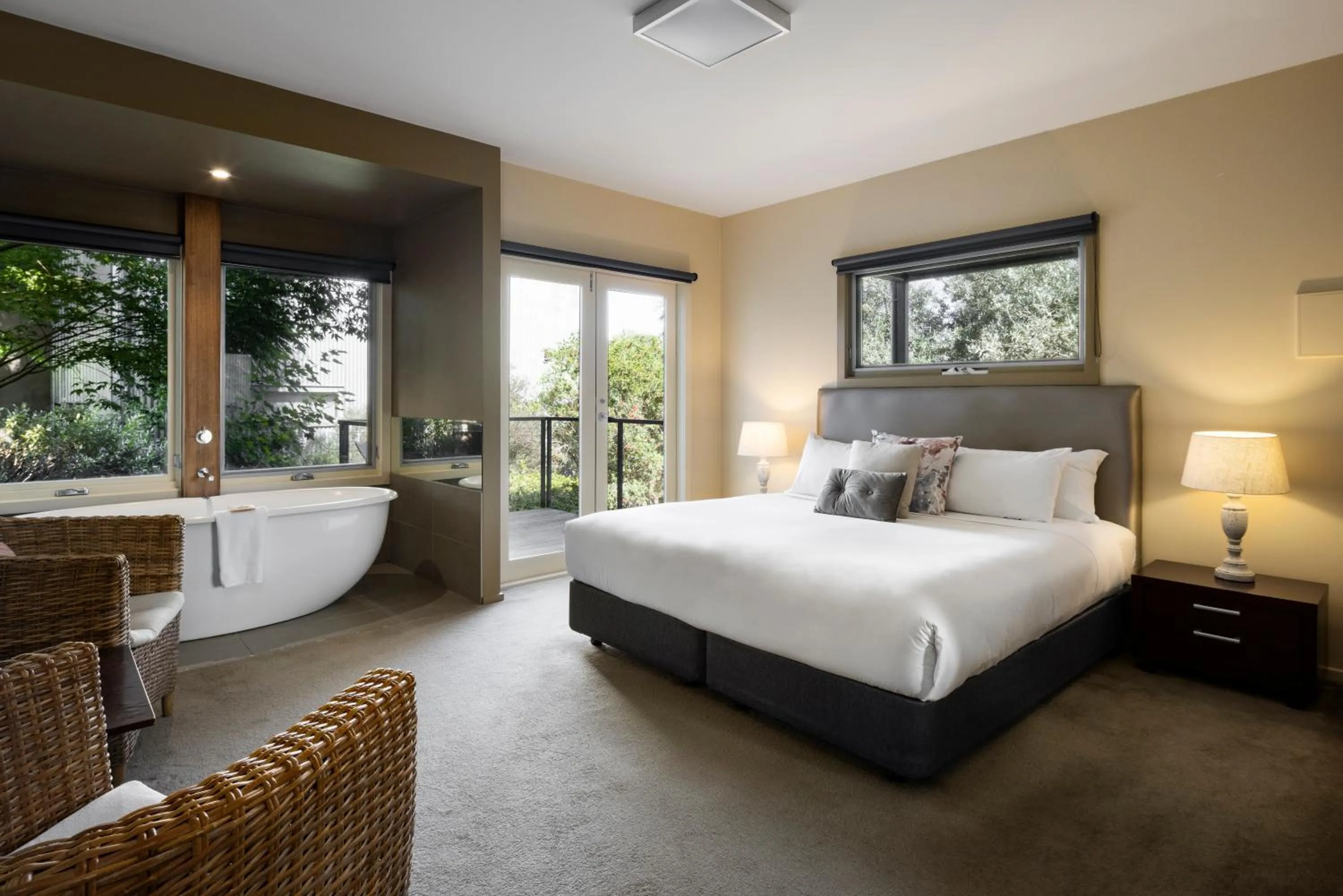 Bed in Mineral Springs Hotel Hepburn