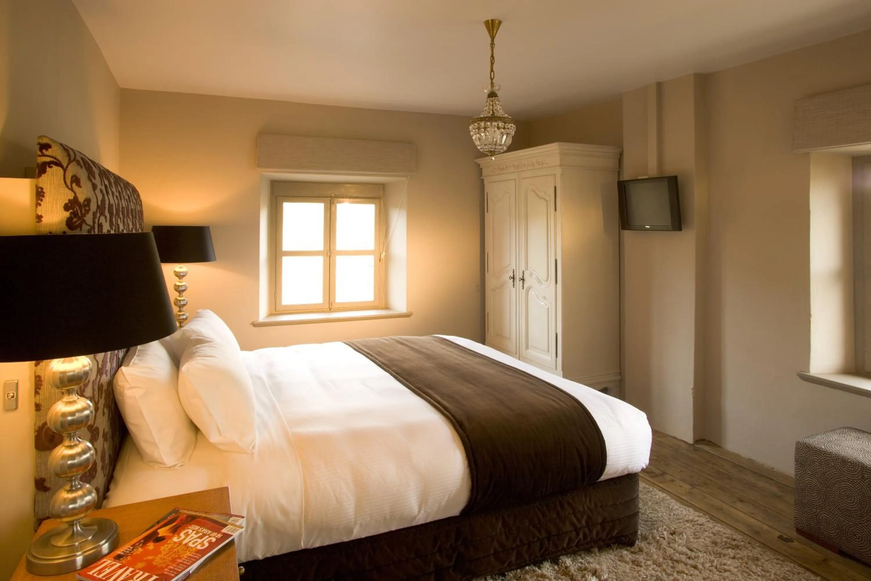 Bedroom, Bed in Mineral Springs Hotel Hepburn