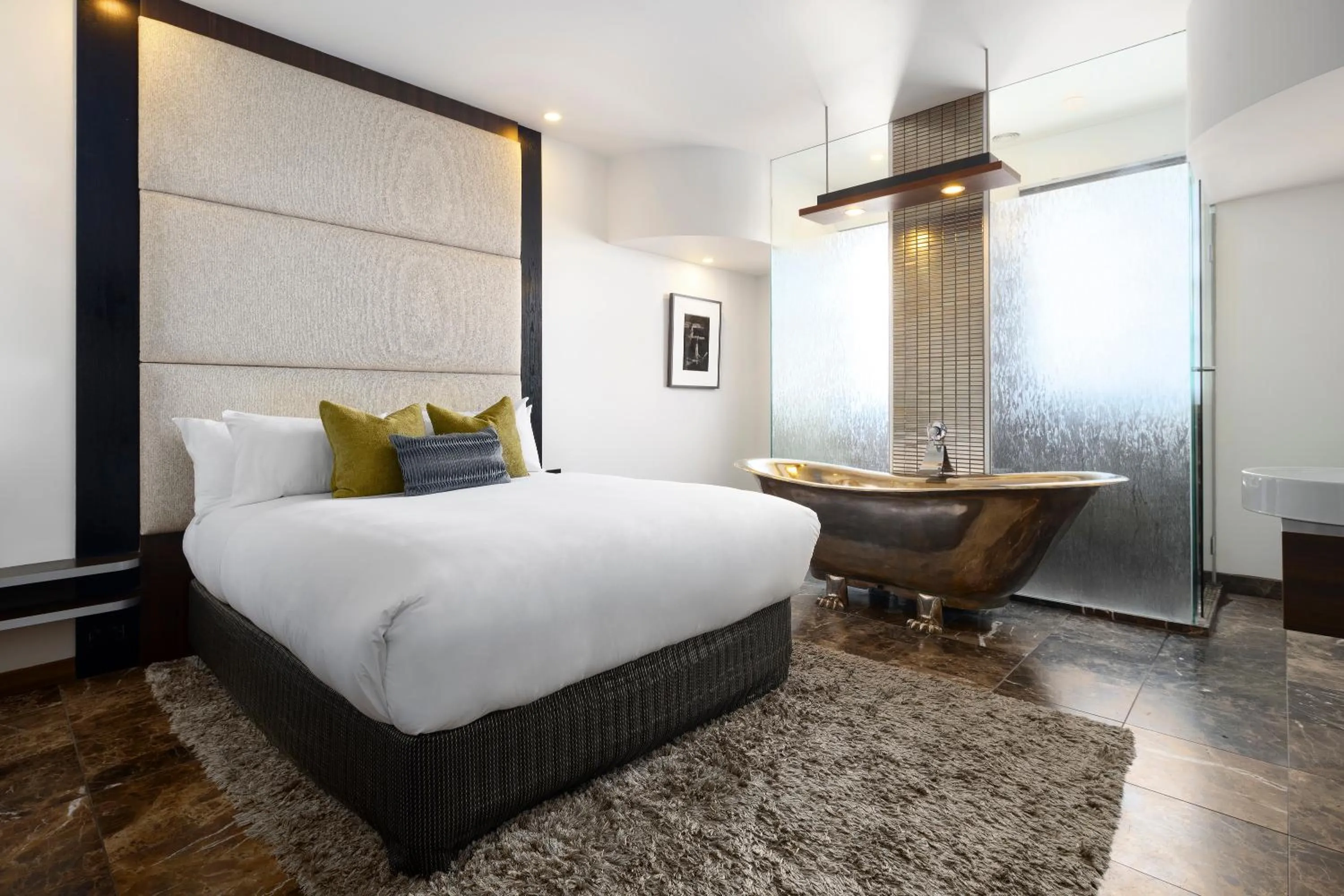 Bedroom, Bed in Mineral Springs Hotel Hepburn