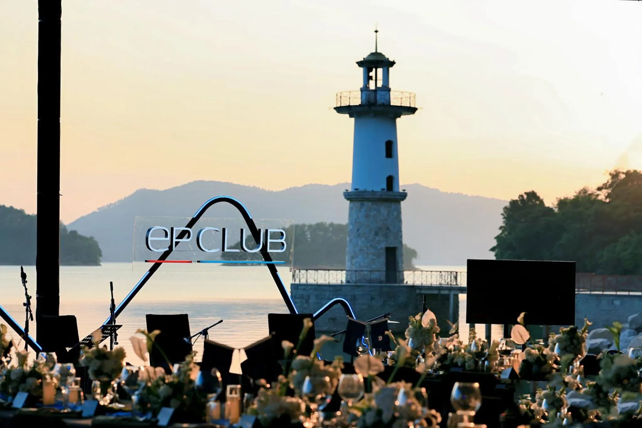 Meeting/conference room in InterContinental One Thousand Island Lake Resort, an IHG Hotel