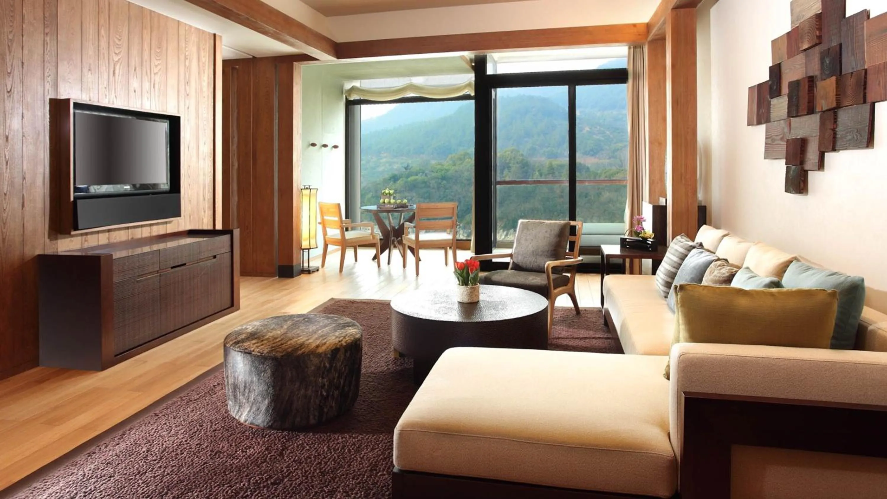 Photo of the whole room in InterContinental One Thousand Island Lake Resort, an IHG Hotel