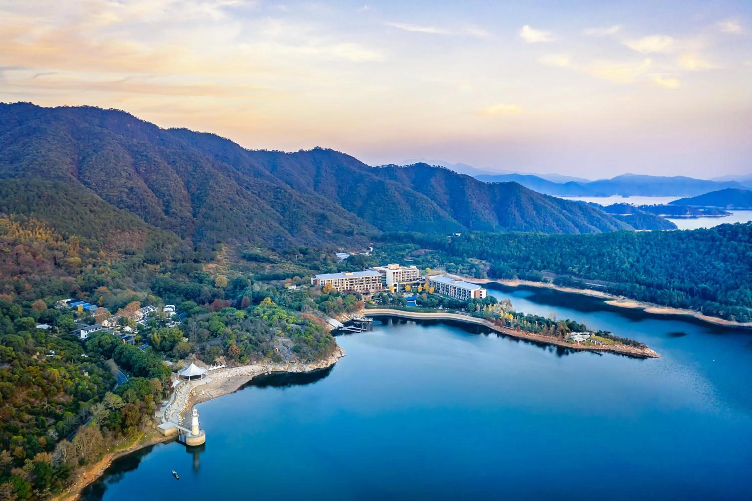 Property building in InterContinental One Thousand Island Lake Resort, an IHG Hotel