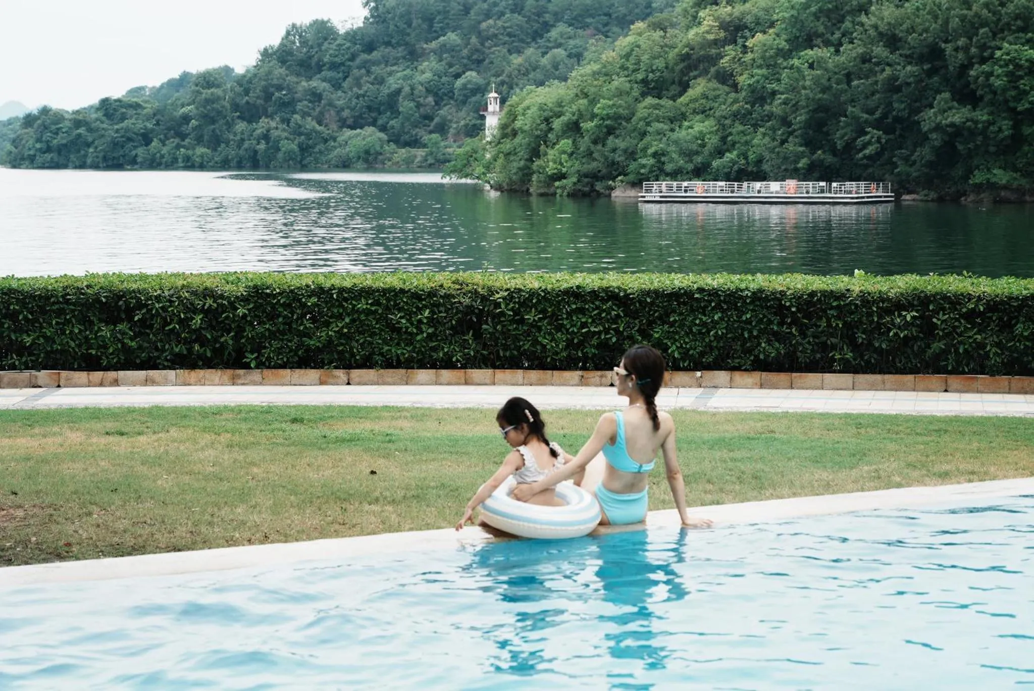Swimming pool in InterContinental One Thousand Island Lake Resort, an IHG Hotel