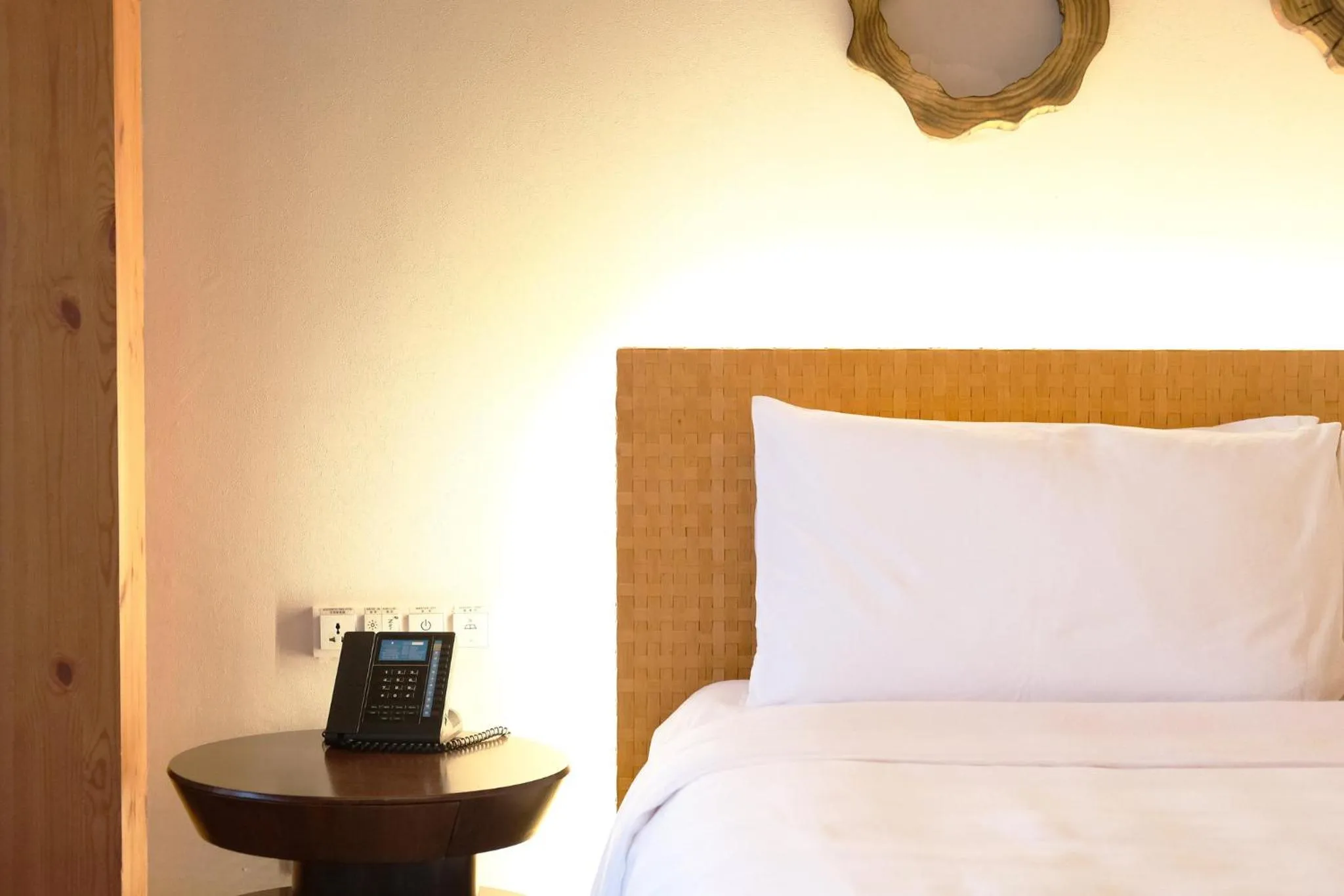 Photo of the whole room, Bed in InterContinental One Thousand Island Lake Resort, an IHG Hotel