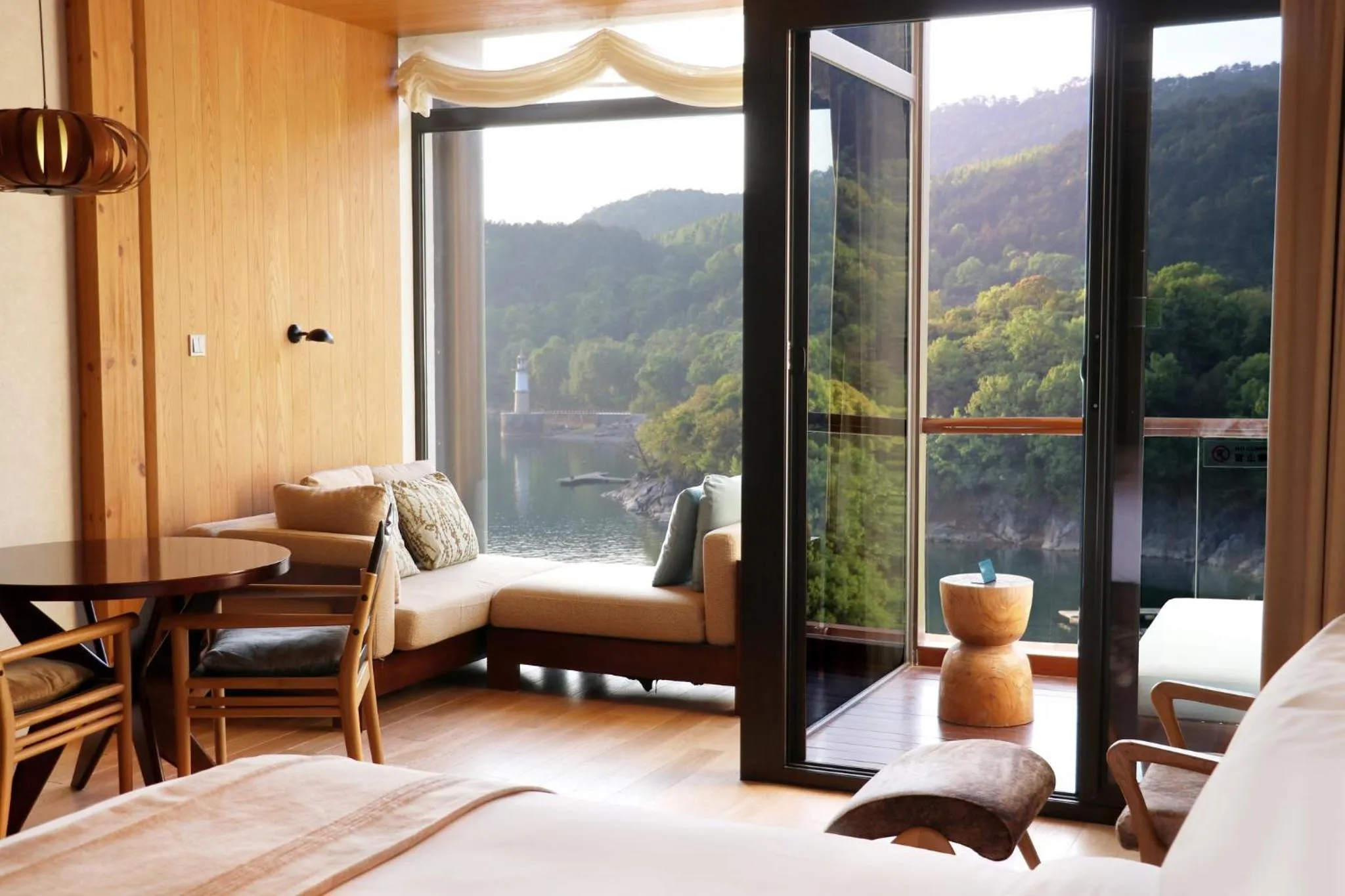 Photo of the whole room in InterContinental One Thousand Island Lake Resort, an IHG Hotel