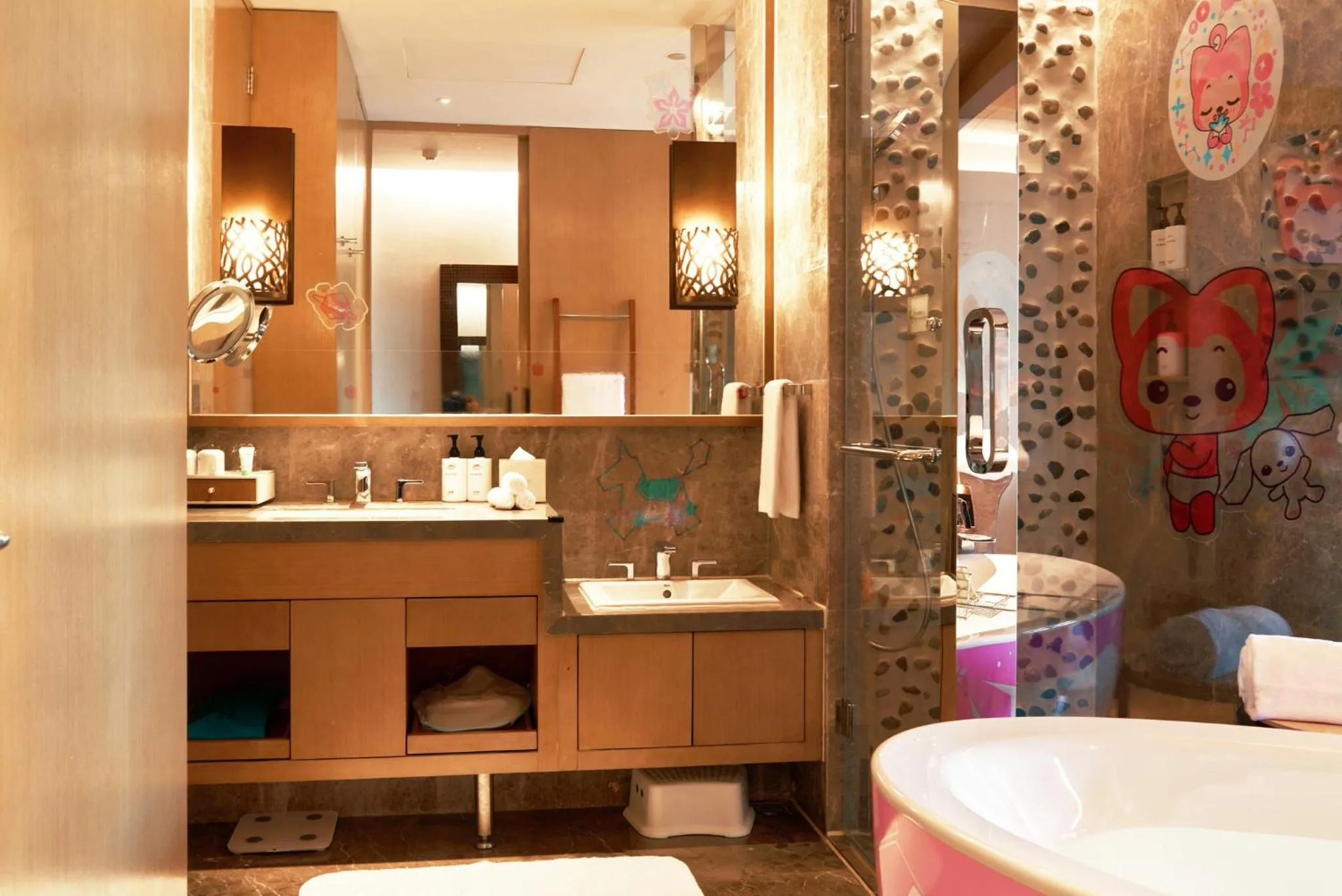 Photo of the whole room in InterContinental One Thousand Island Lake Resort, an IHG Hotel