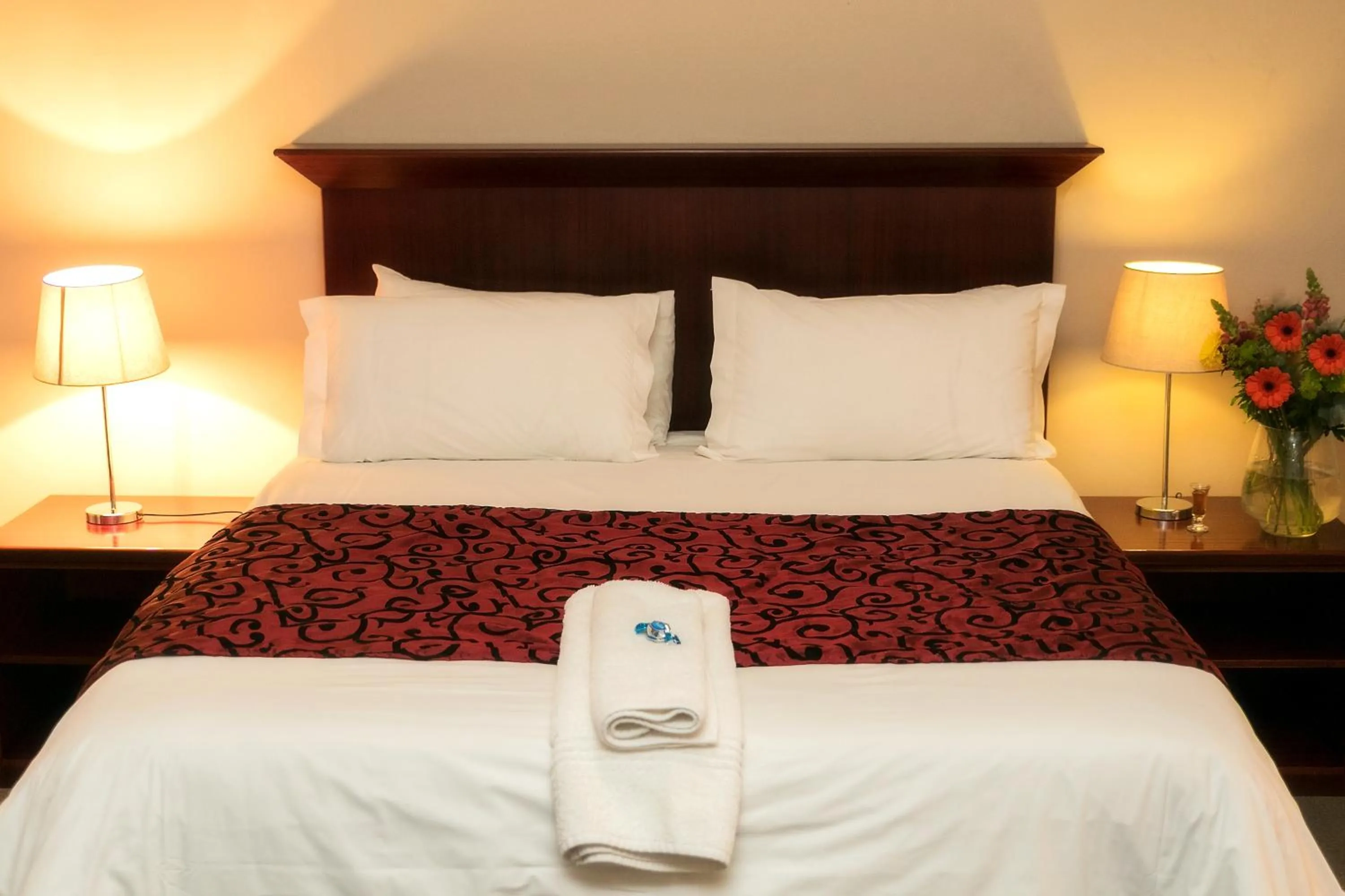 Bedroom, Bed in Mondior Manor Guest House