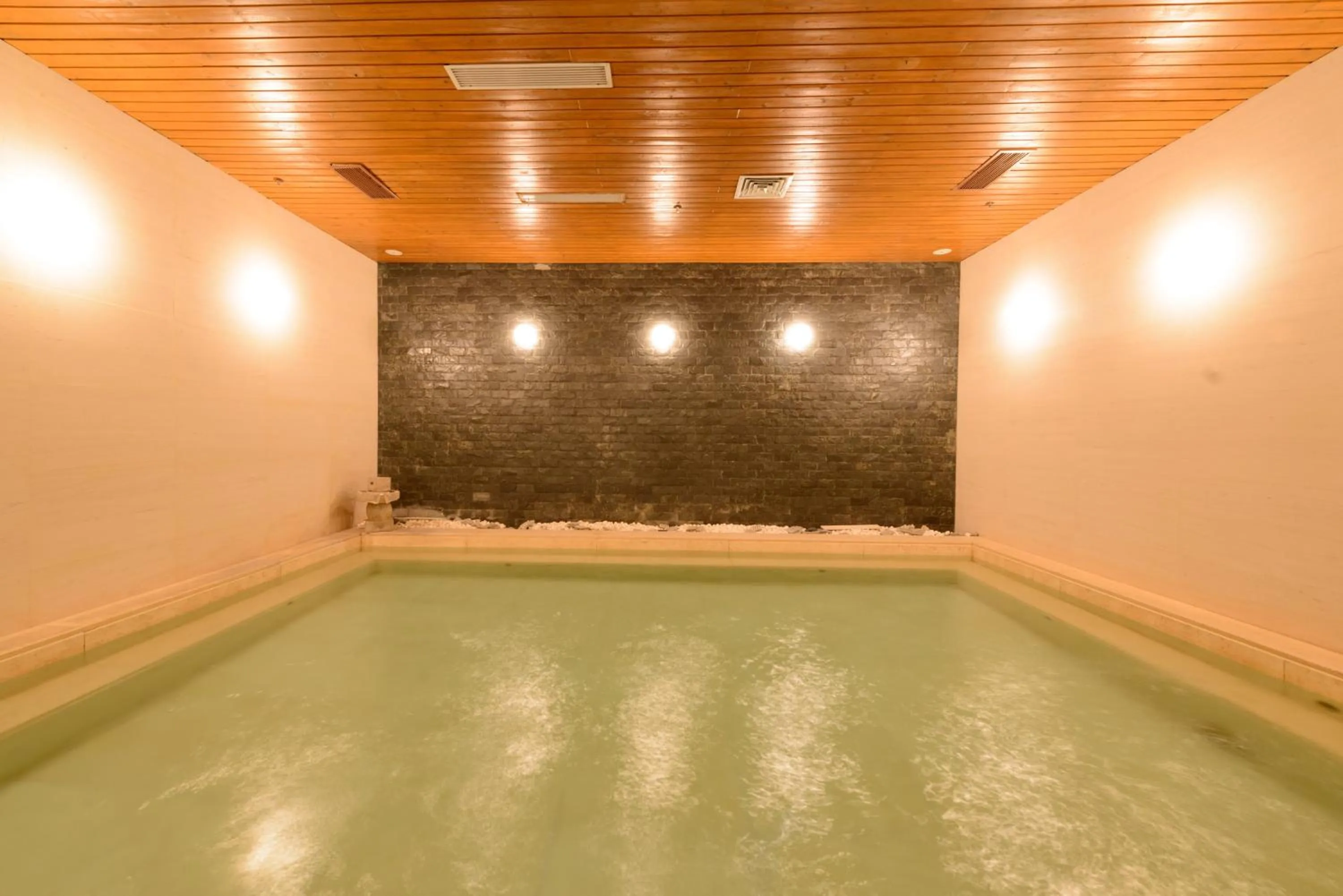 Pool view in 广州友和酒店Yuwa Hotel-Free Shuttle Bus to Canton Fair Complex DuringCanton Fair Period