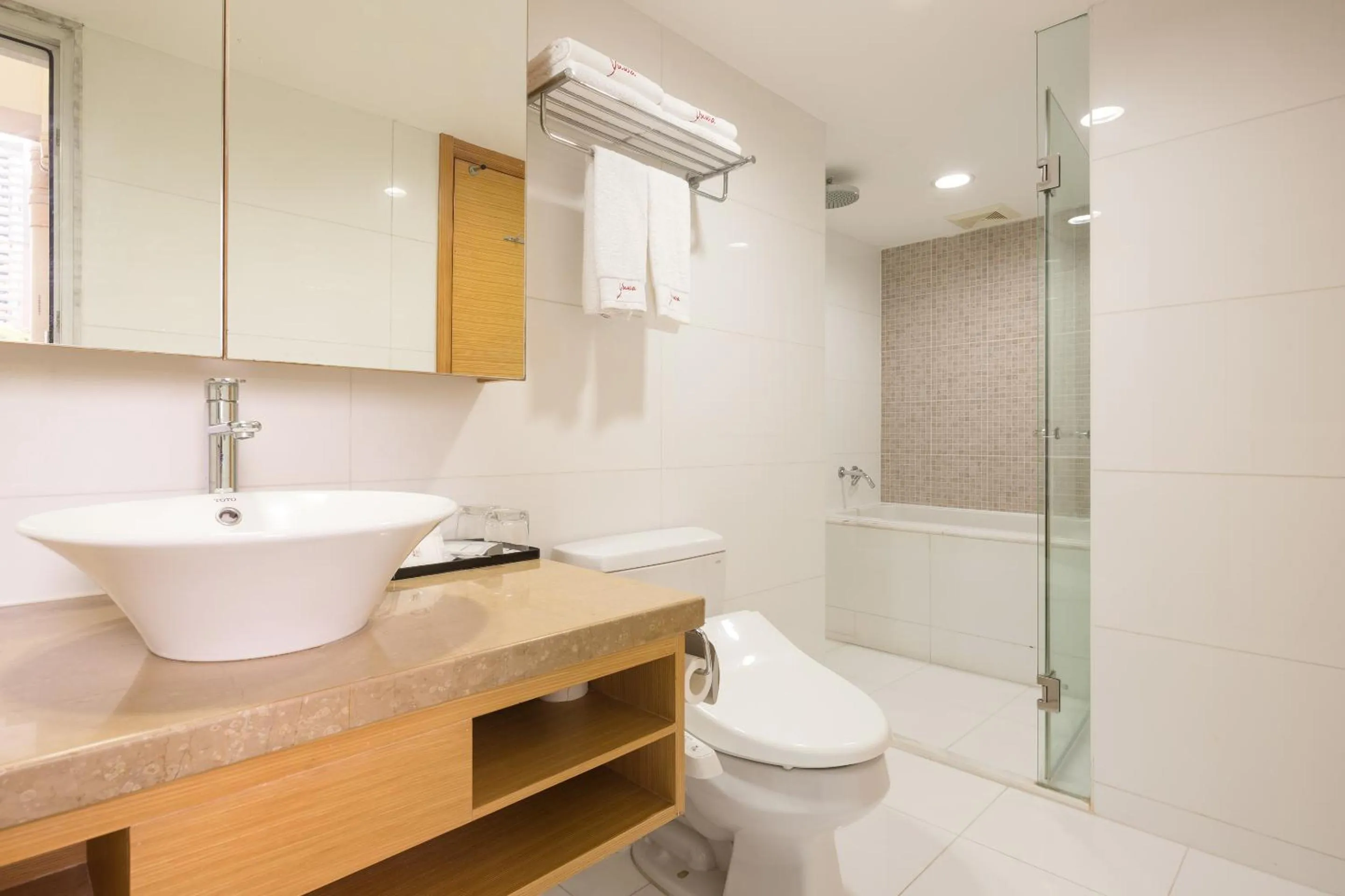 Bathroom in 广州友和酒店Yuwa Hotel-Free Shuttle Bus to Canton Fair Complex DuringCanton Fair Period