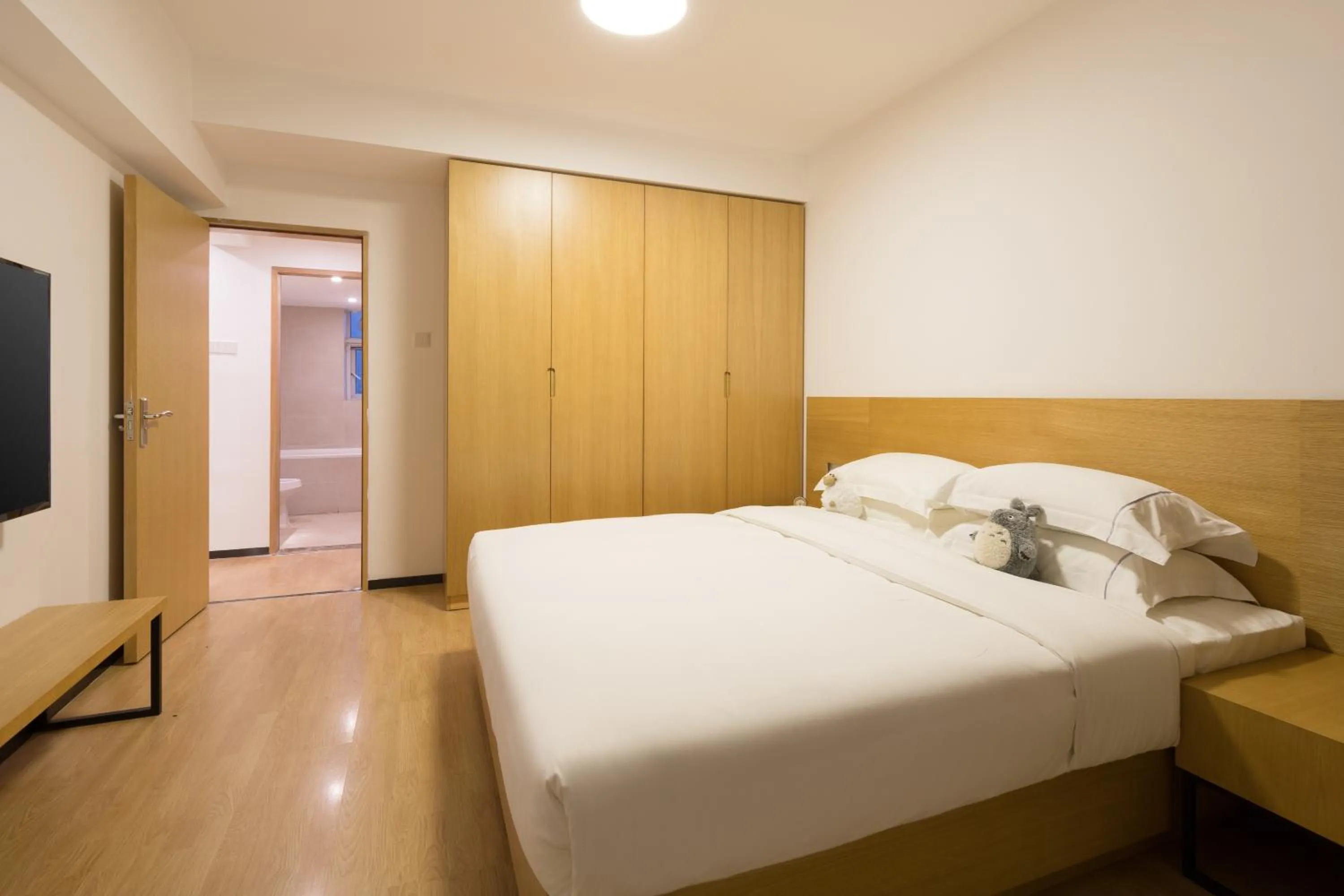 Bedroom, Bed in 广州友和酒店Yuwa Hotel-Free Shuttle Bus to Canton Fair Complex DuringCanton Fair Period