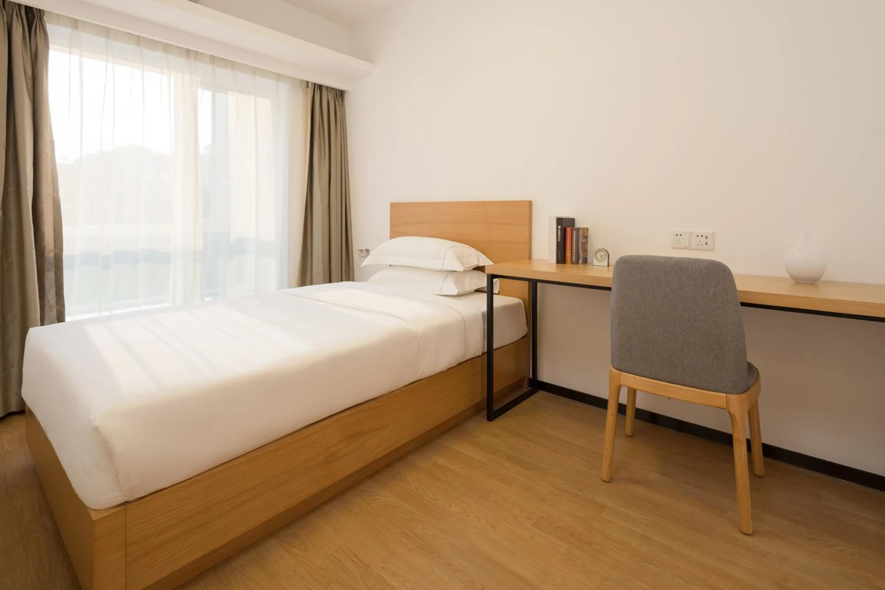 Bedroom, Bed in 广州友和酒店Yuwa Hotel-Free Shuttle Bus to Canton Fair Complex DuringCanton Fair Period