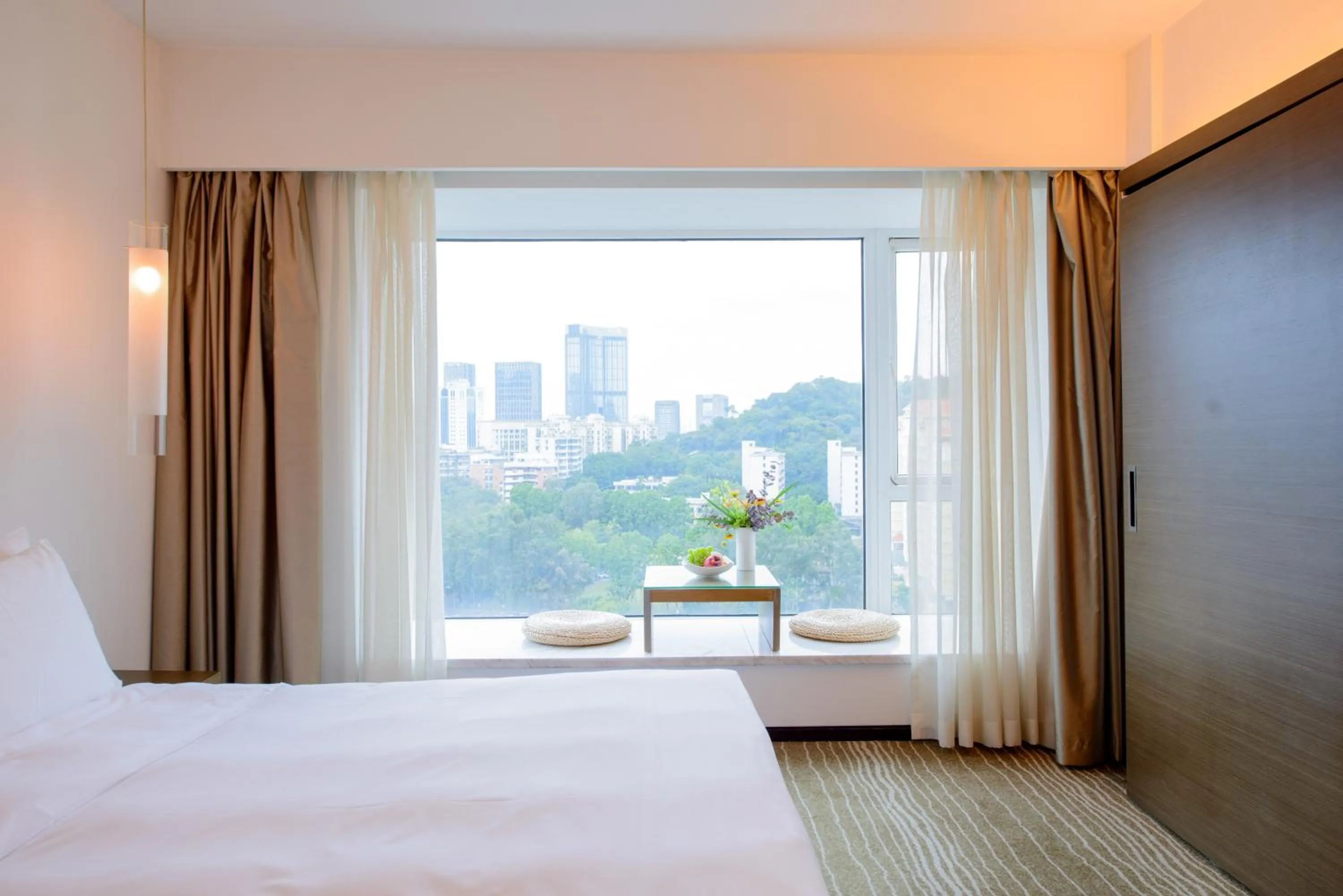Bedroom, Bed in 广州友和酒店Yuwa Hotel-Free Shuttle Bus to Canton Fair Complex DuringCanton Fair Period