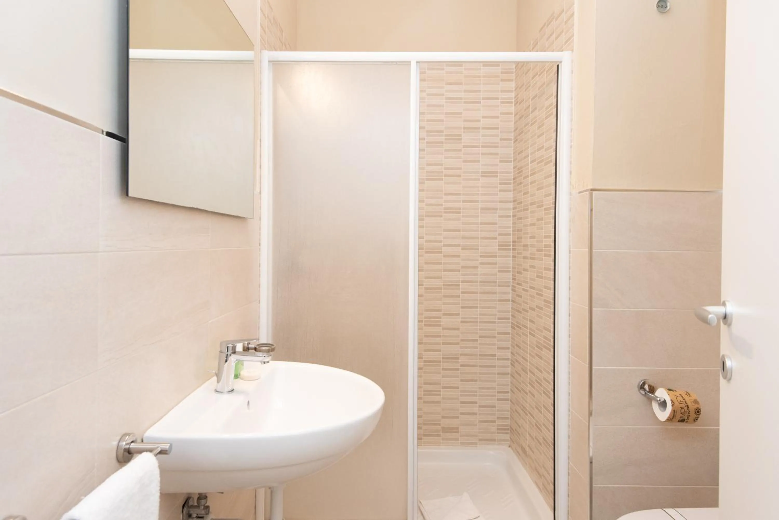 Bathroom in Donatello Apartments by Firenze Prestige