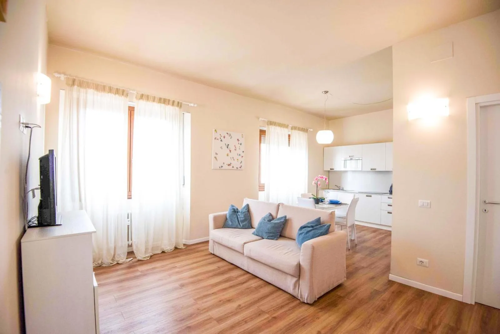 Living room in Donatello Apartments by Firenze Prestige