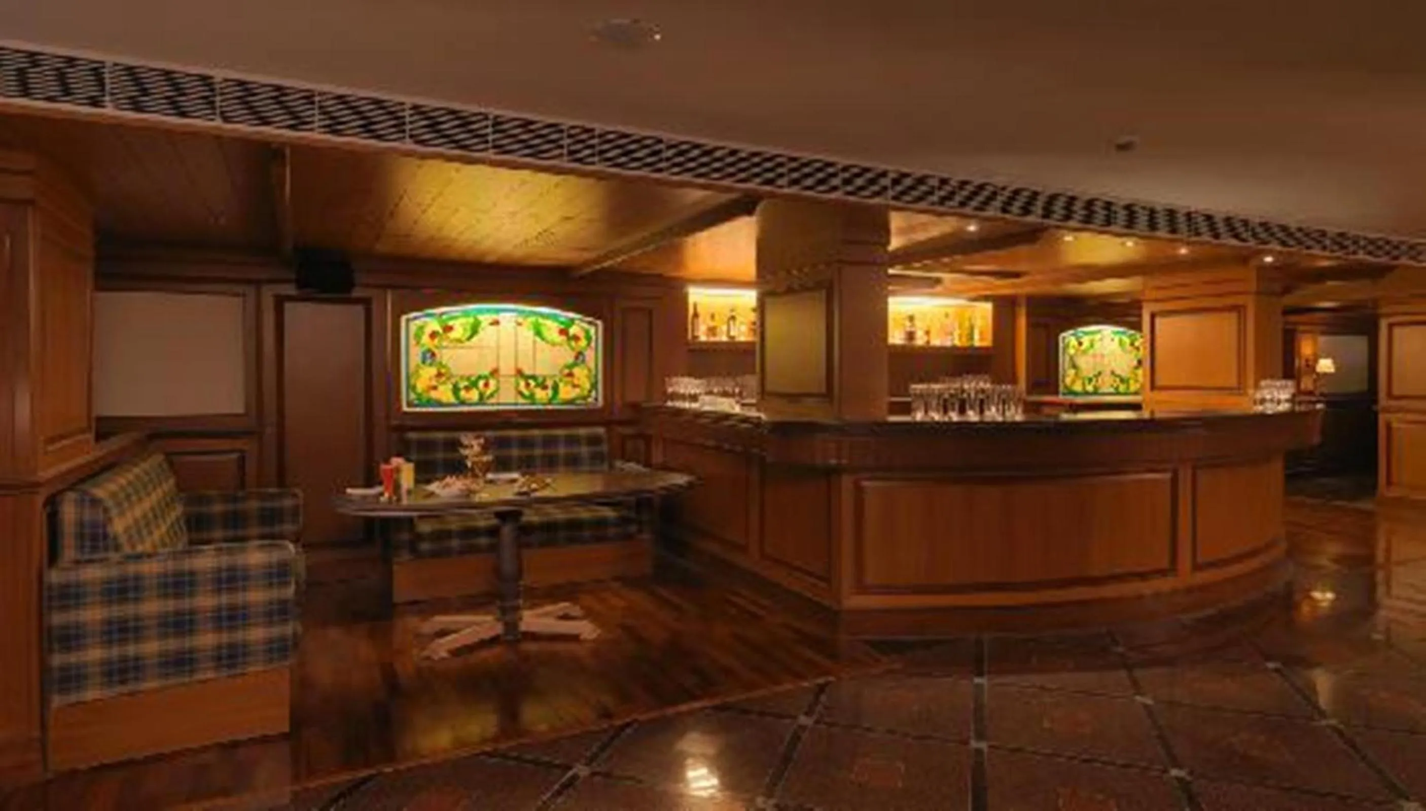 Restaurant/places to eat in Royal Orchid Central, Shimoga