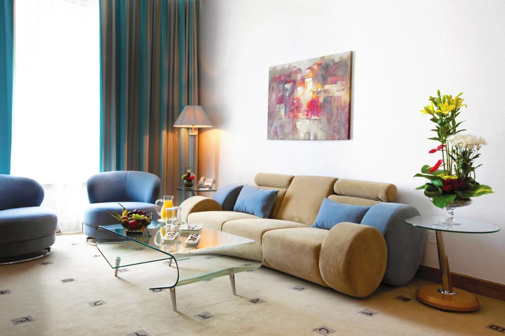 Living room in Marina Byblos Hotel