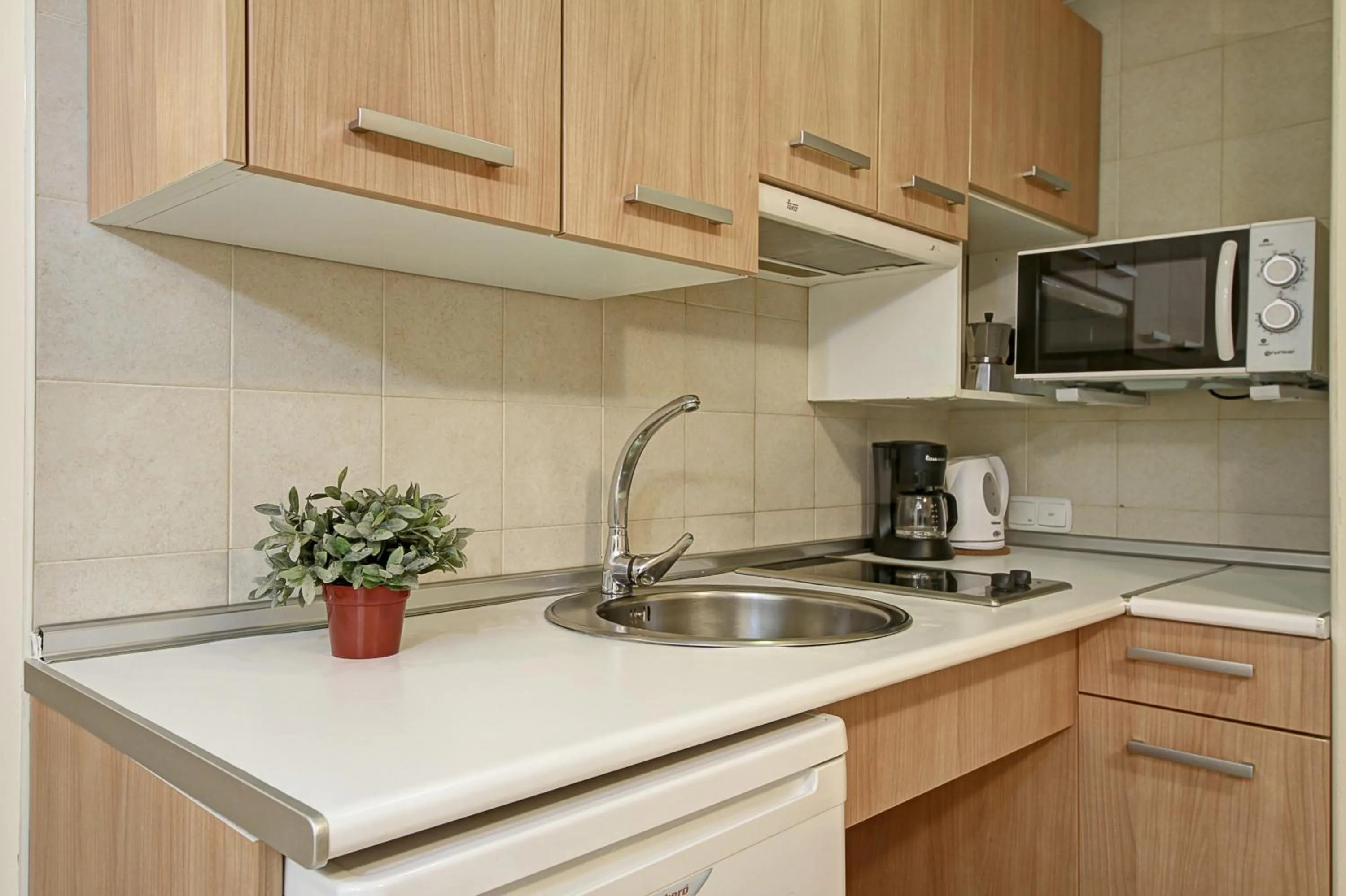 Coffee/tea facilities in Apartamentos Turísticos Centro