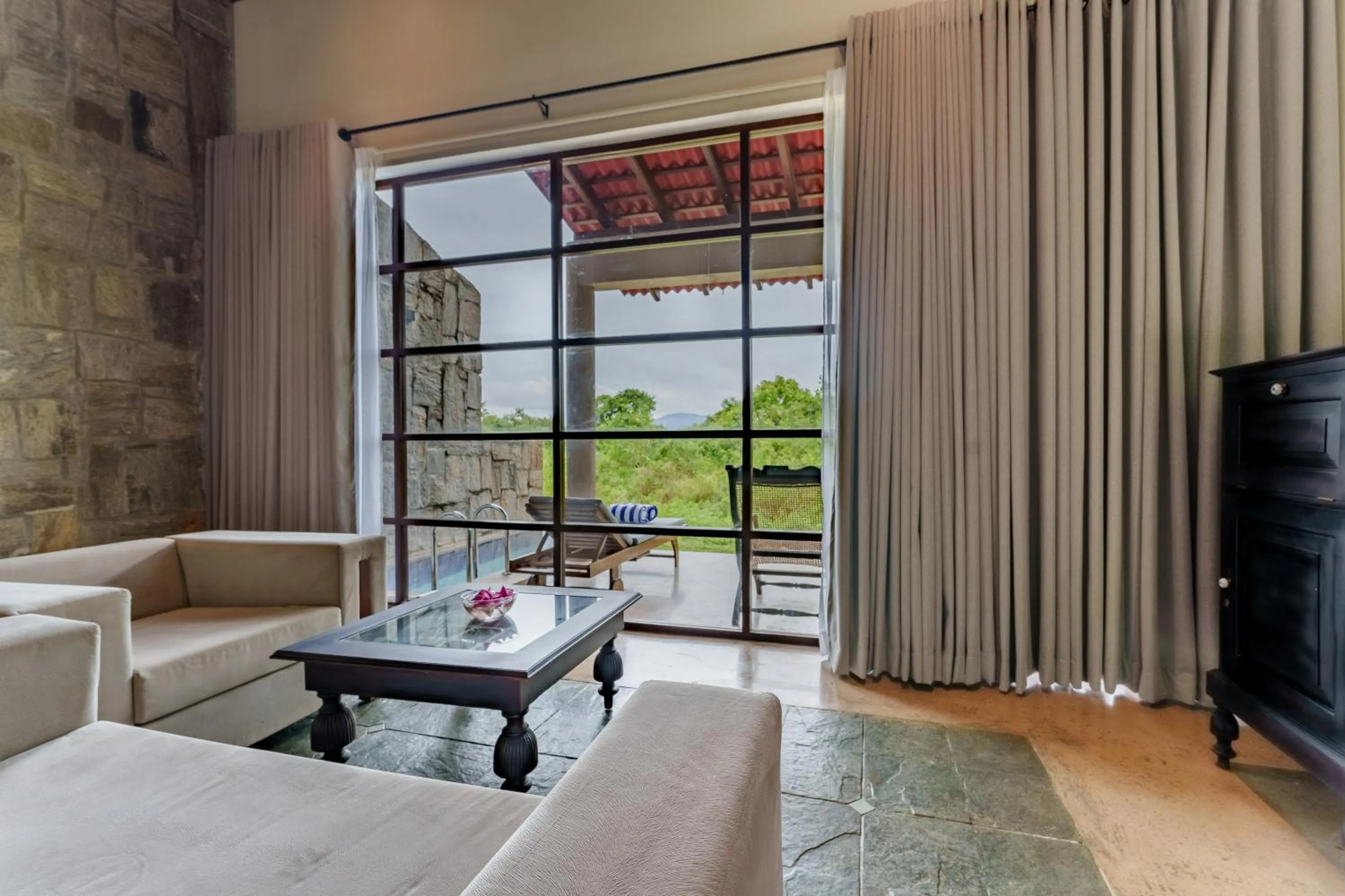 Bed in Ayugiri Ayurveda Wellness Resort Sigiriya