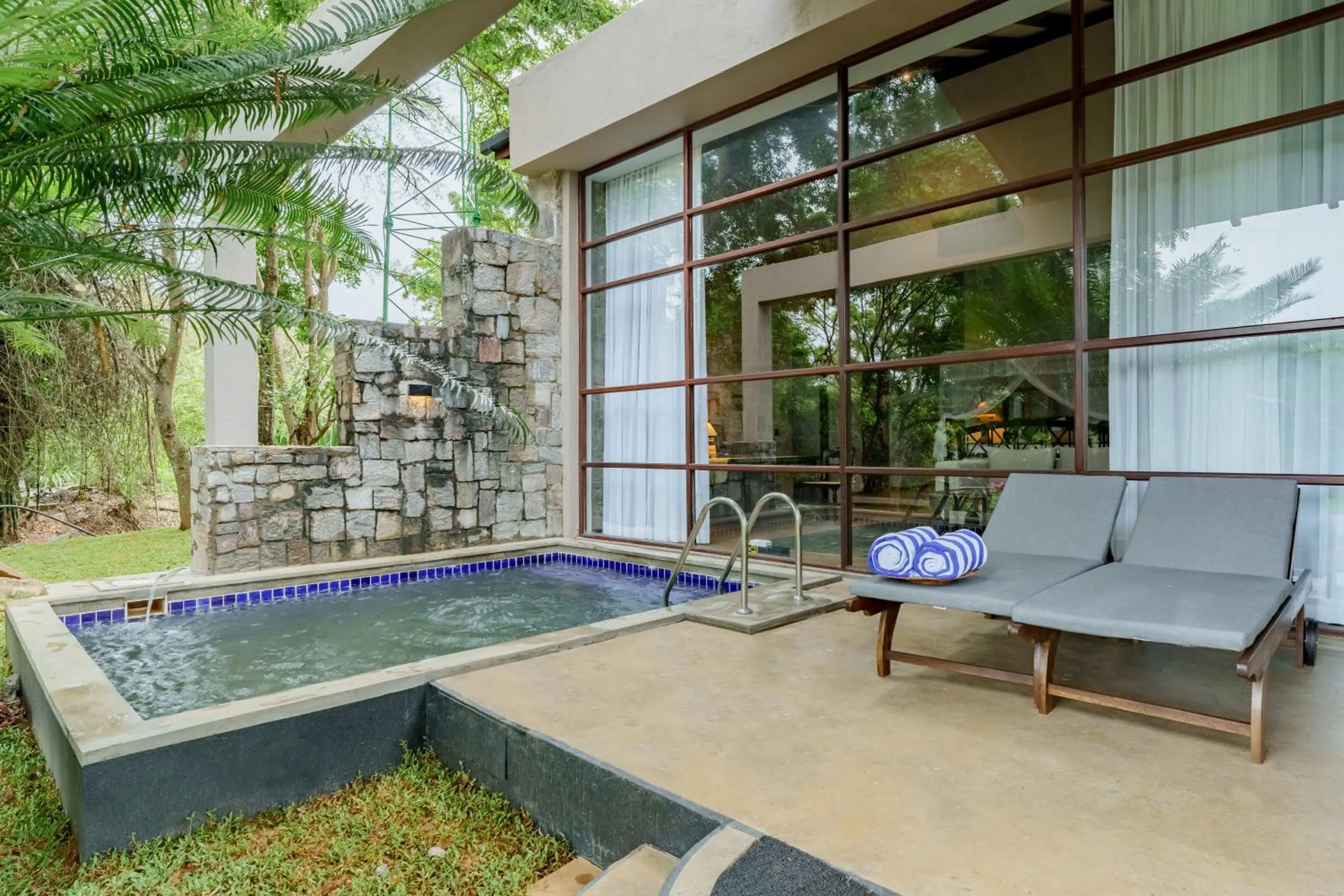 Day in Ayugiri Ayurveda Wellness Resort Sigiriya