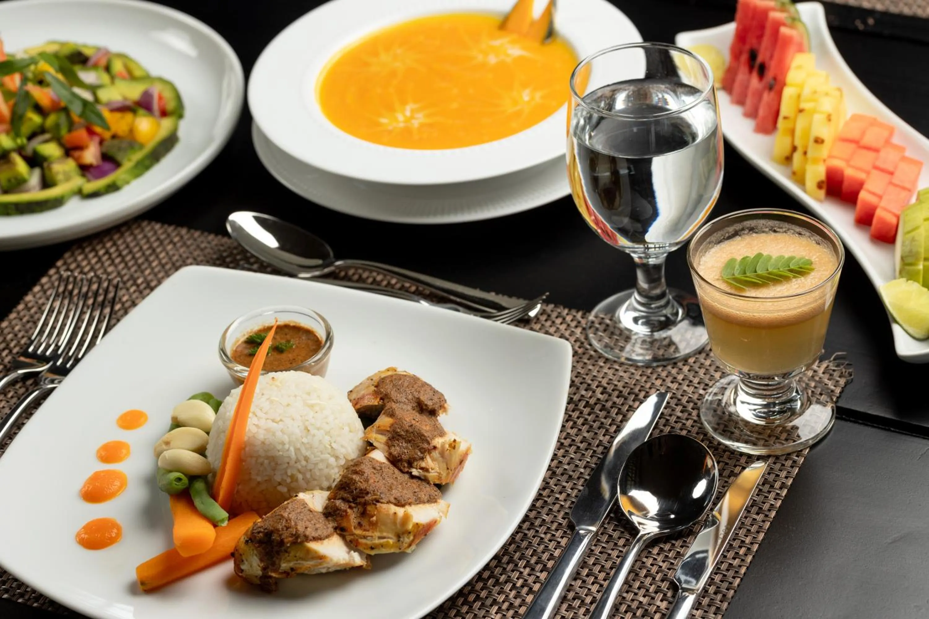 Restaurant/places to eat in Ayugiri Ayurveda Wellness Resort Sigiriya