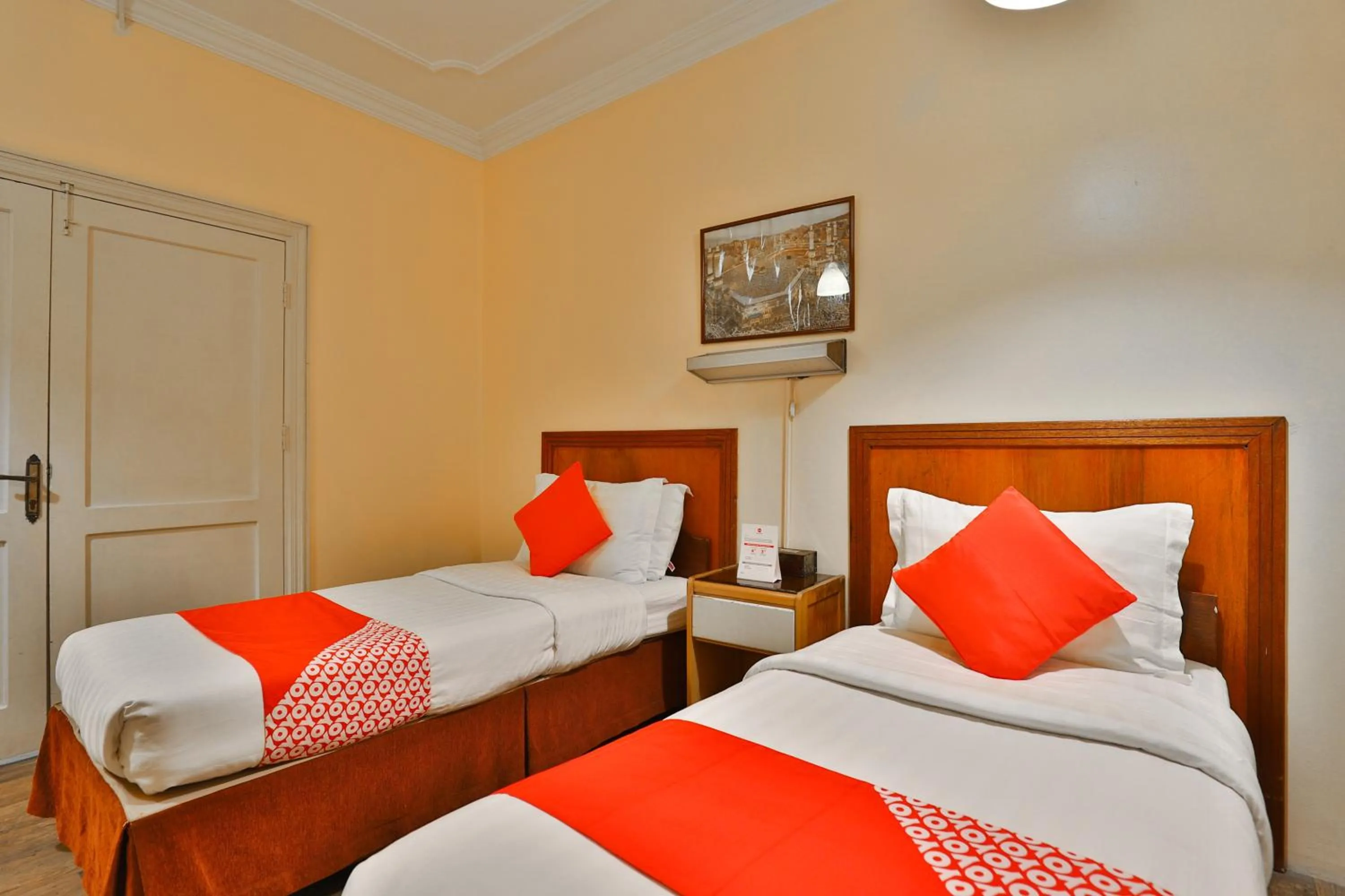 Bedroom in OYO 350 Dar Almadinah