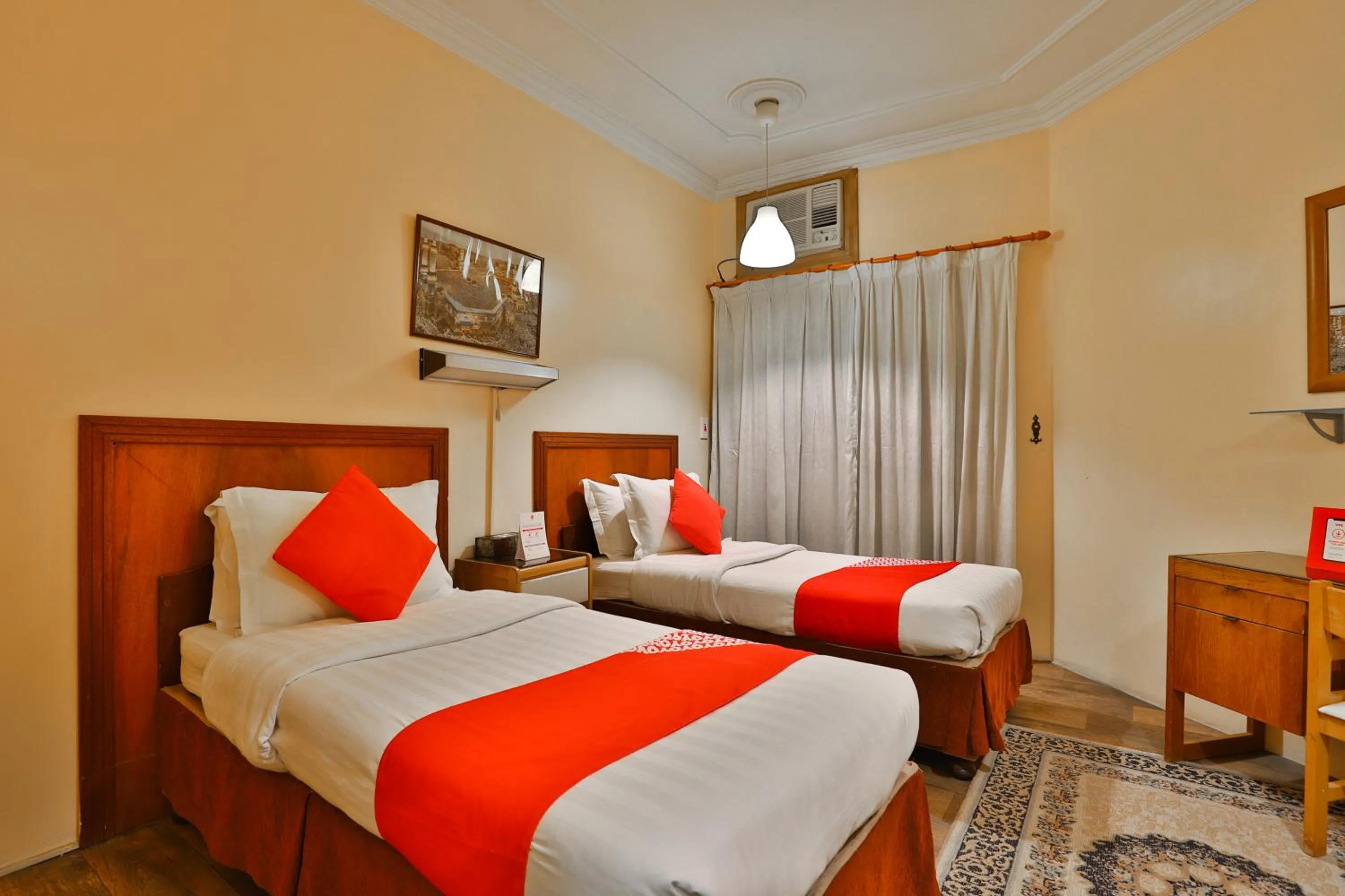 Bedroom in OYO 350 Dar Almadinah