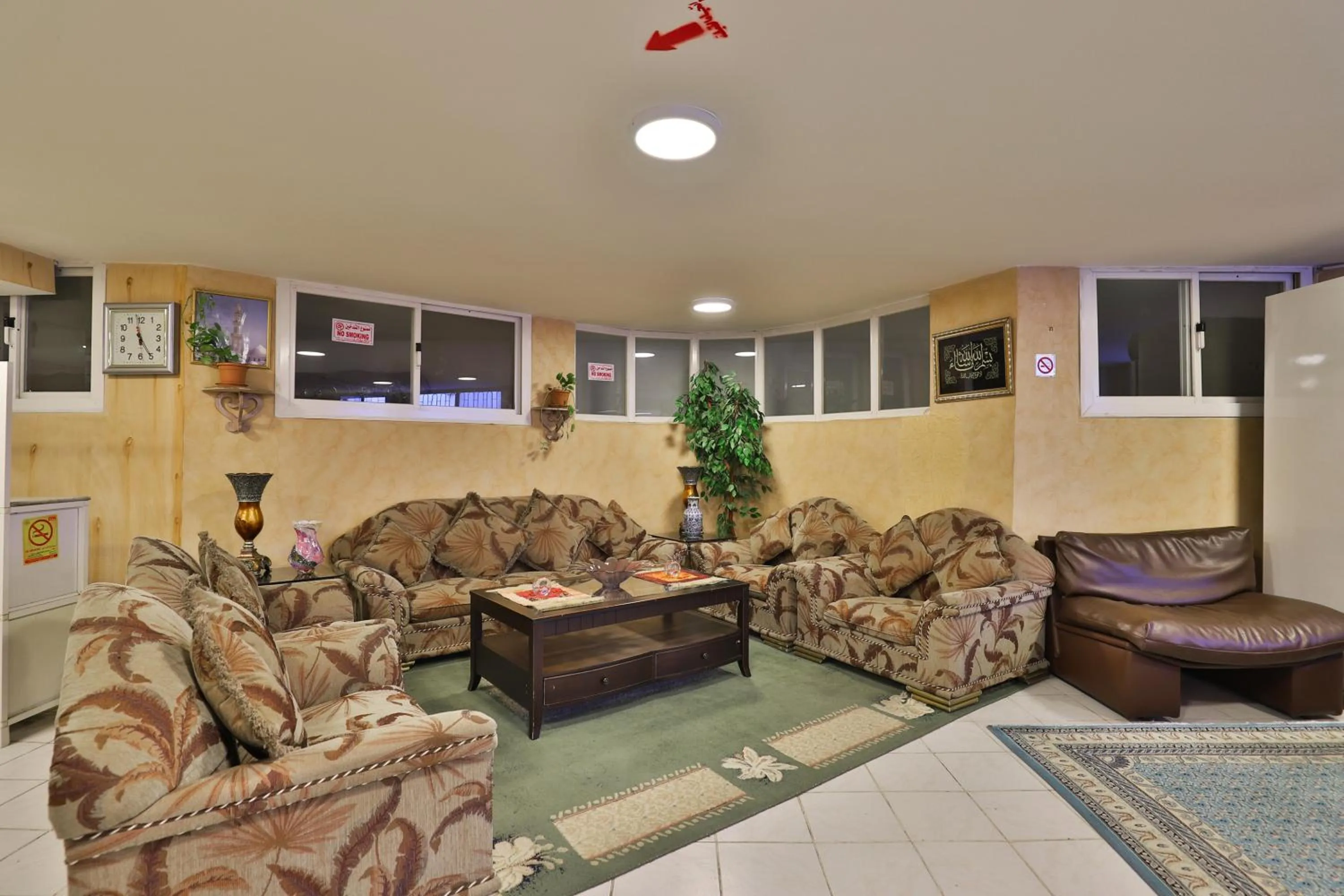 Seating Area in OYO 350 Dar Almadinah