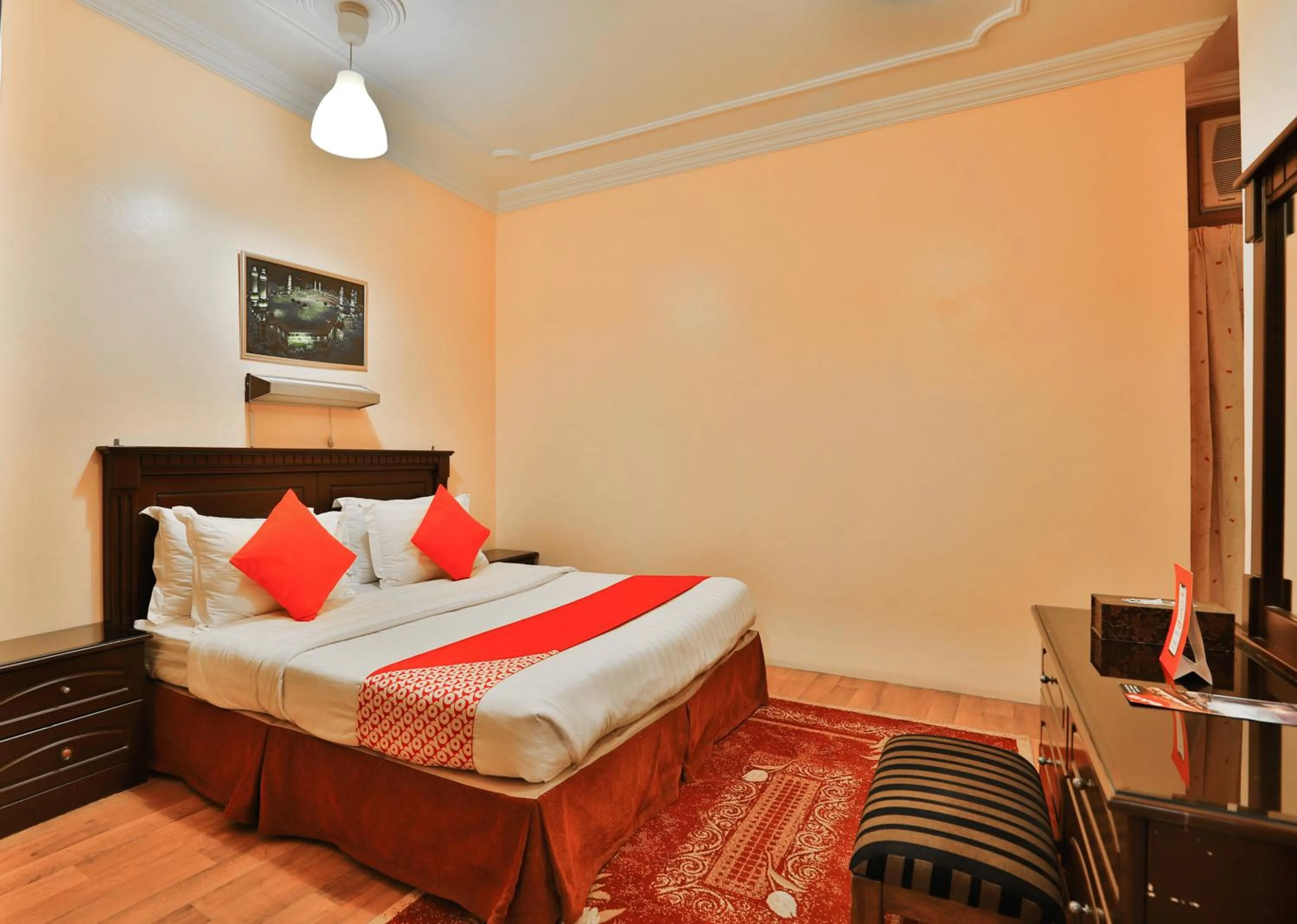Bedroom in OYO 350 Dar Almadinah