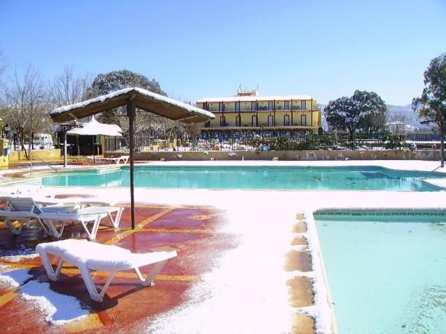 Swimming pool in Hotel Rural El Cortijo