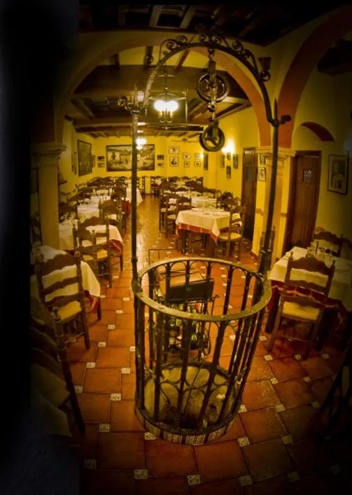 Restaurant/places to eat in Hotel Hermanos Macias