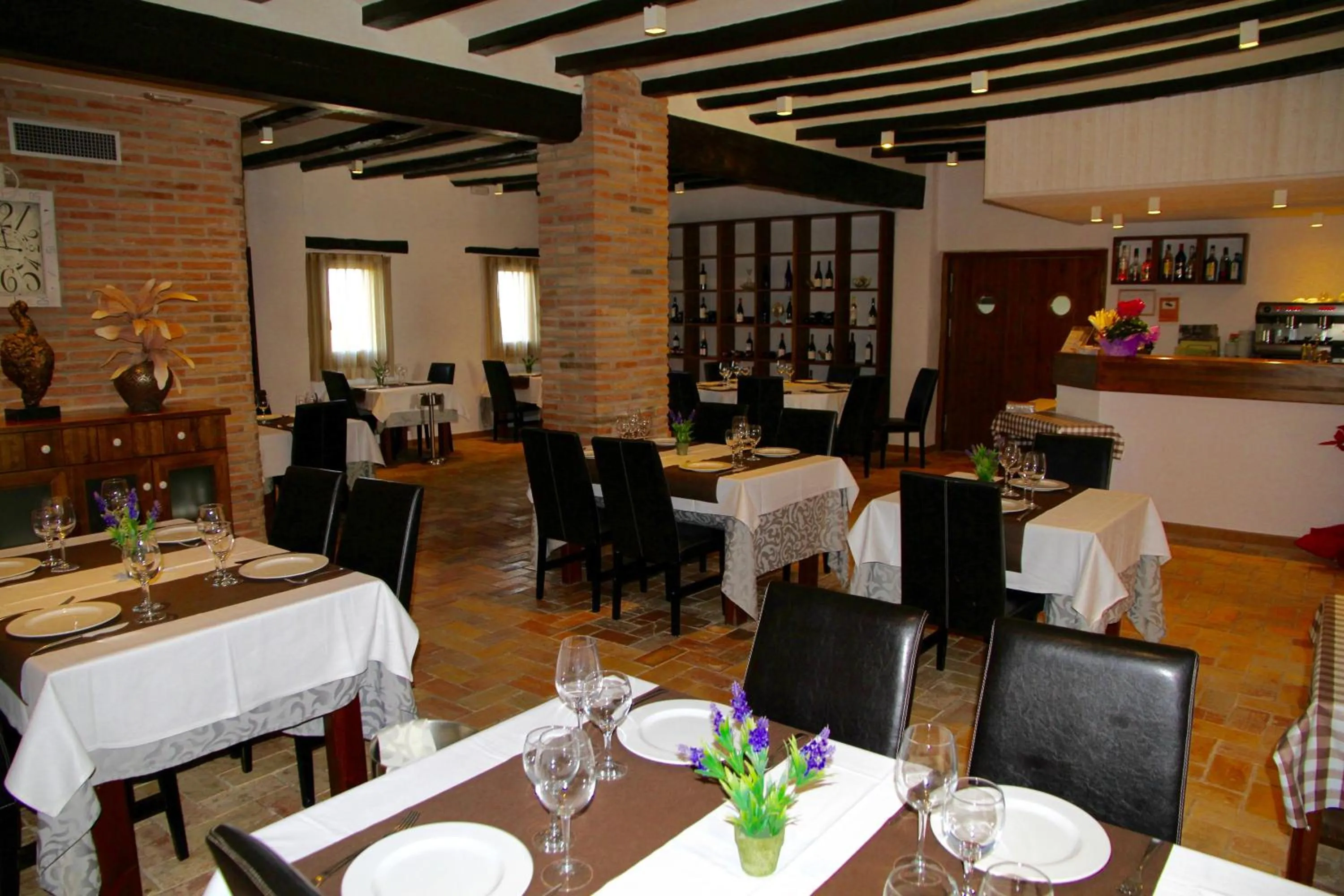 Restaurant/places to eat in Hotel Mas Prades