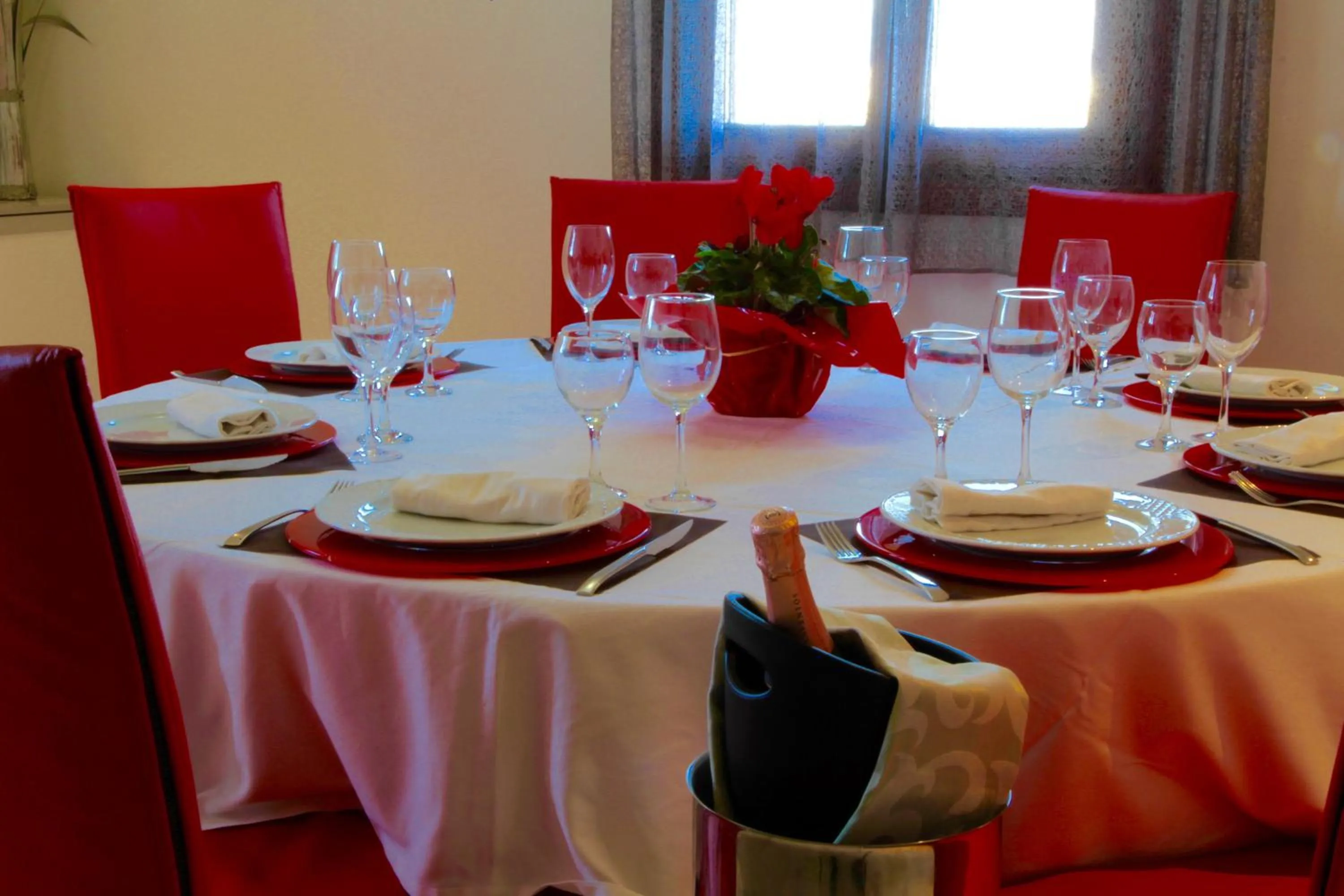 Restaurant/places to eat in Hotel Mas Prades