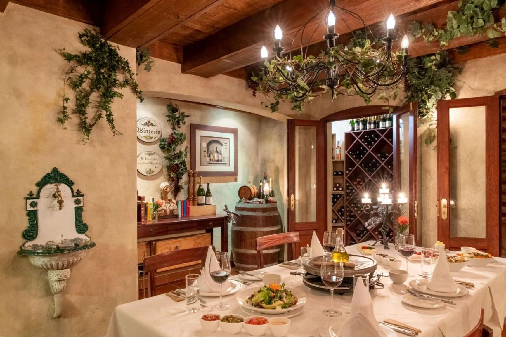 Restaurant/places to eat in Oliver`s