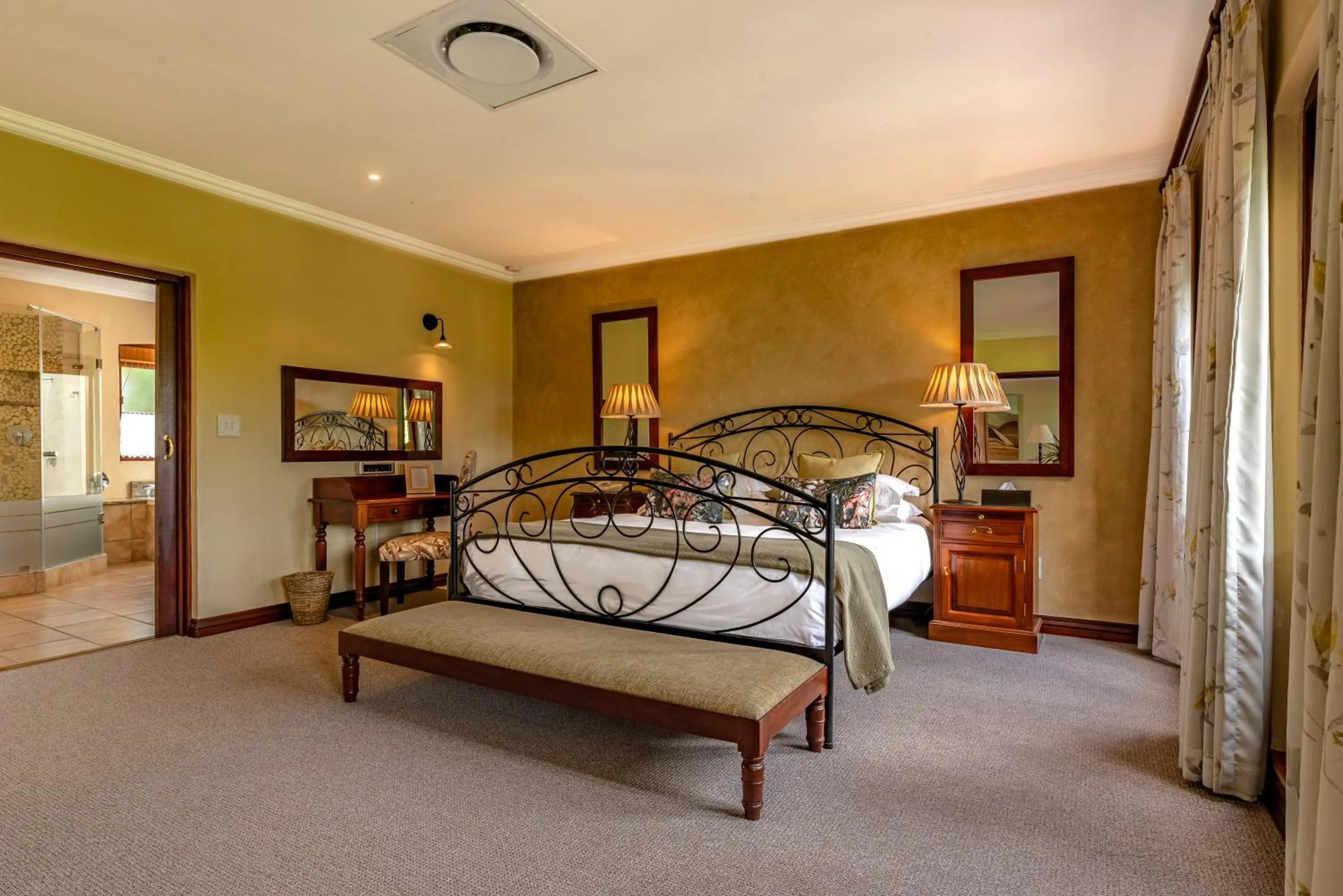 Bedroom, Bed in Oliver`s