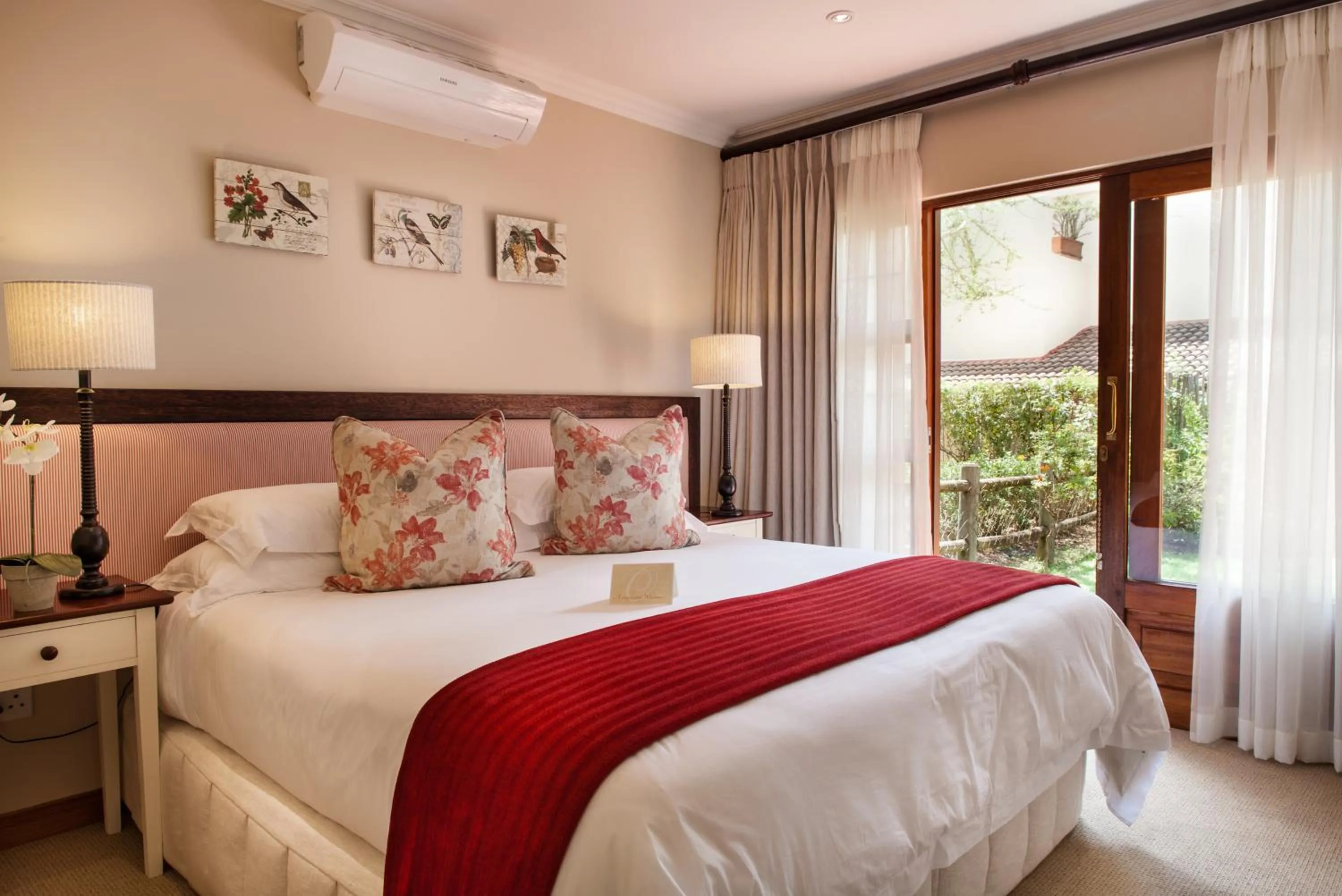 Bedroom, Bed in Oliver`s