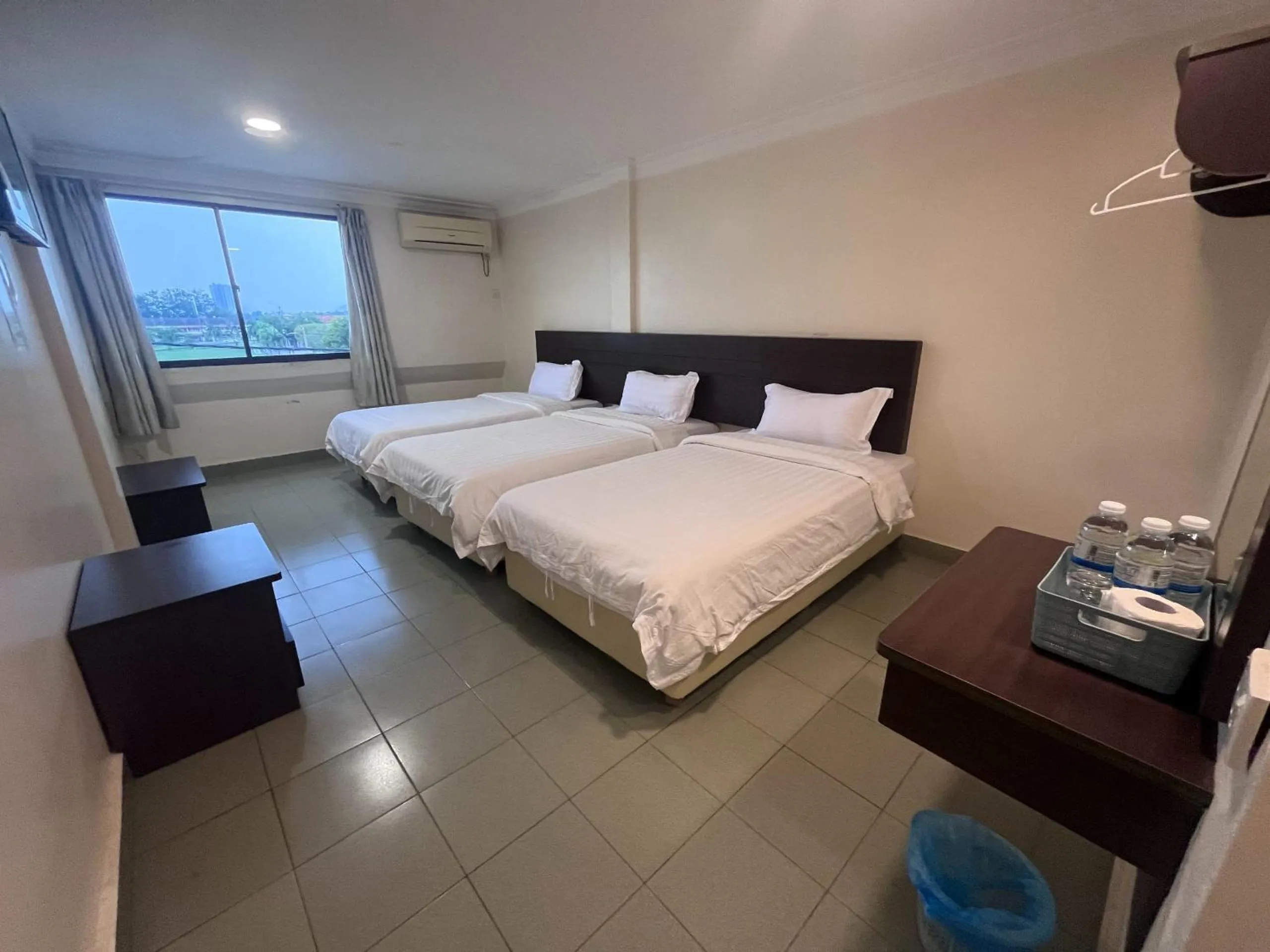 Bedroom, Bed in Hotel Sitiawan