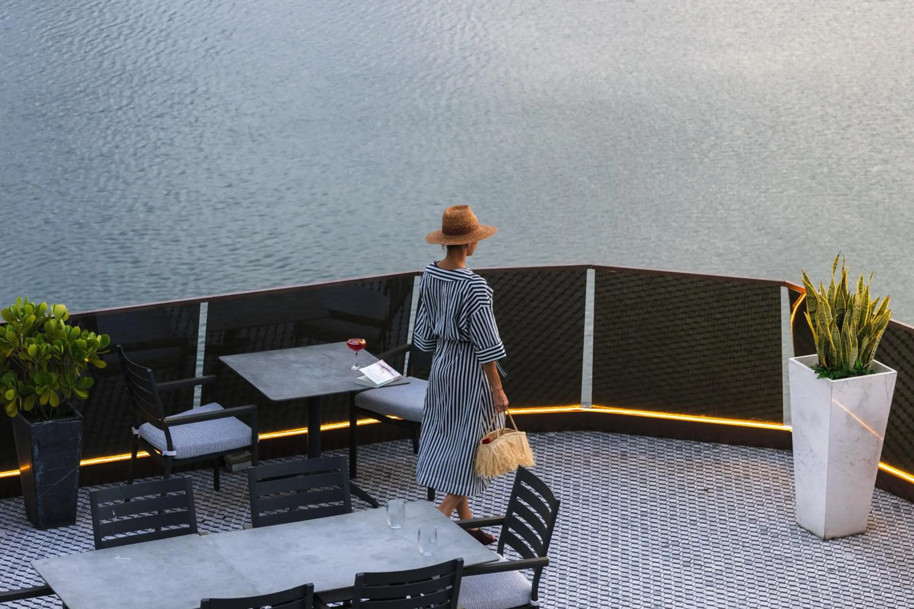 Restaurant/places to eat in O:LV Fifty Five Hotel - Adults Only