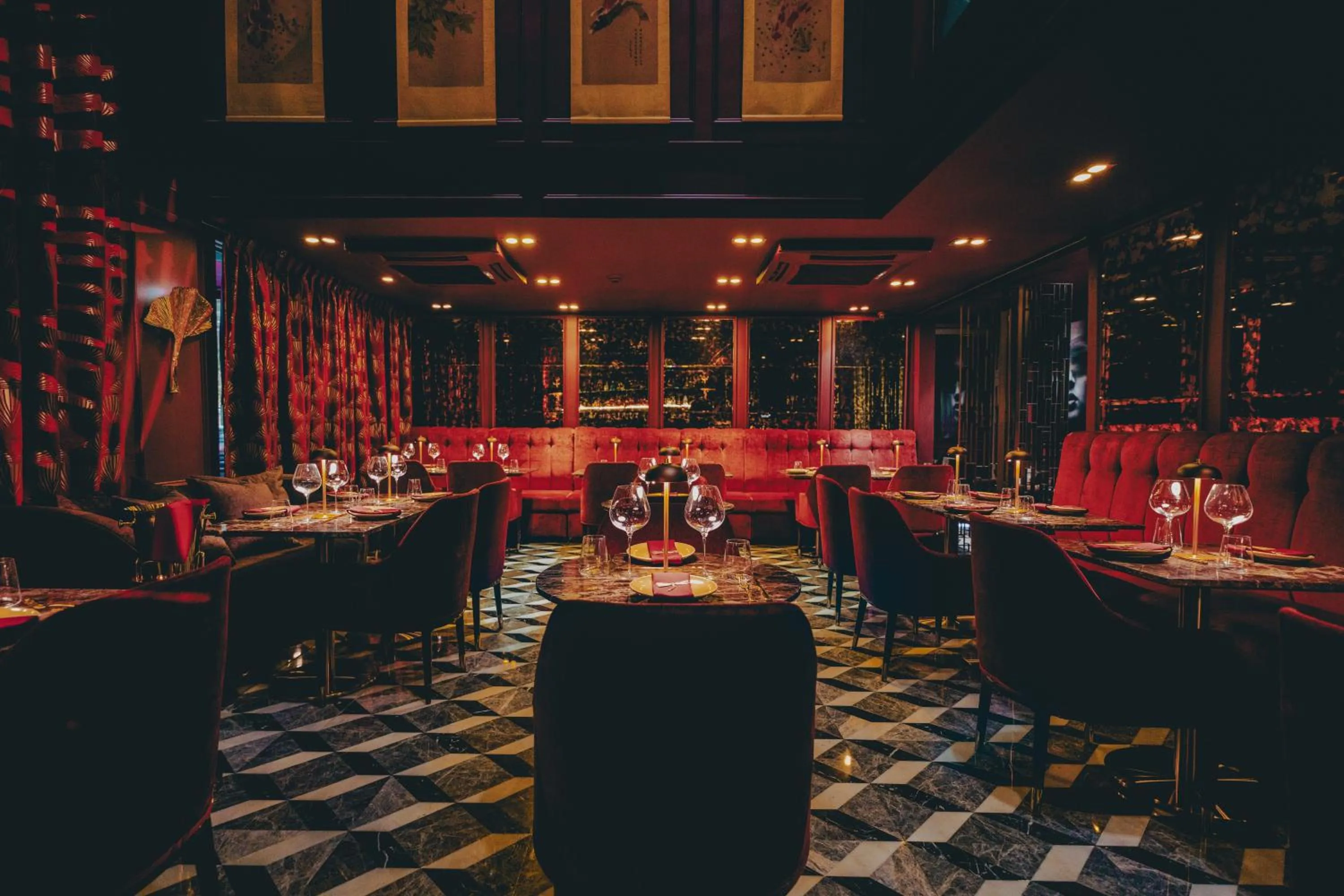 Restaurant/places to eat in O:LV Fifty Five Hotel - Adults Only