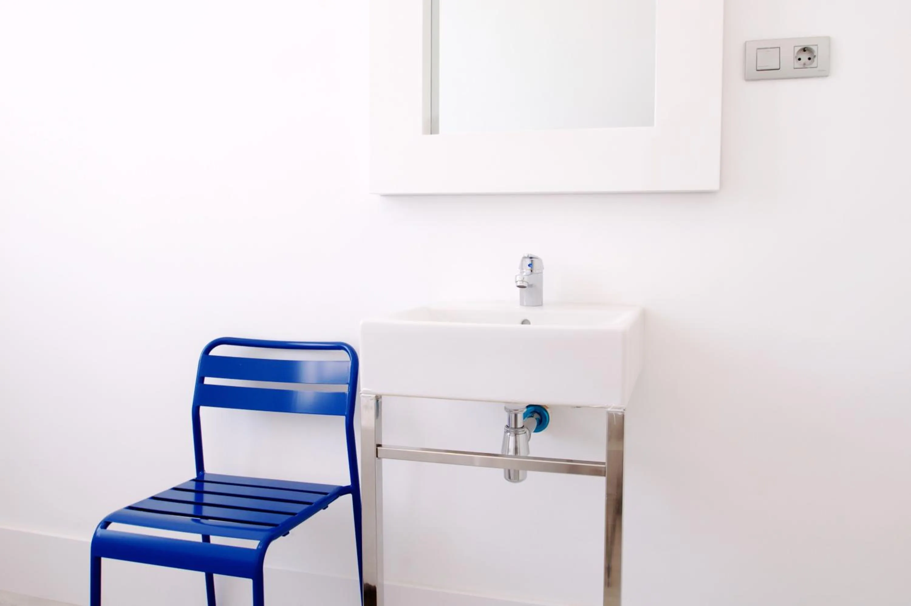 Spring in Express by gaiarooms