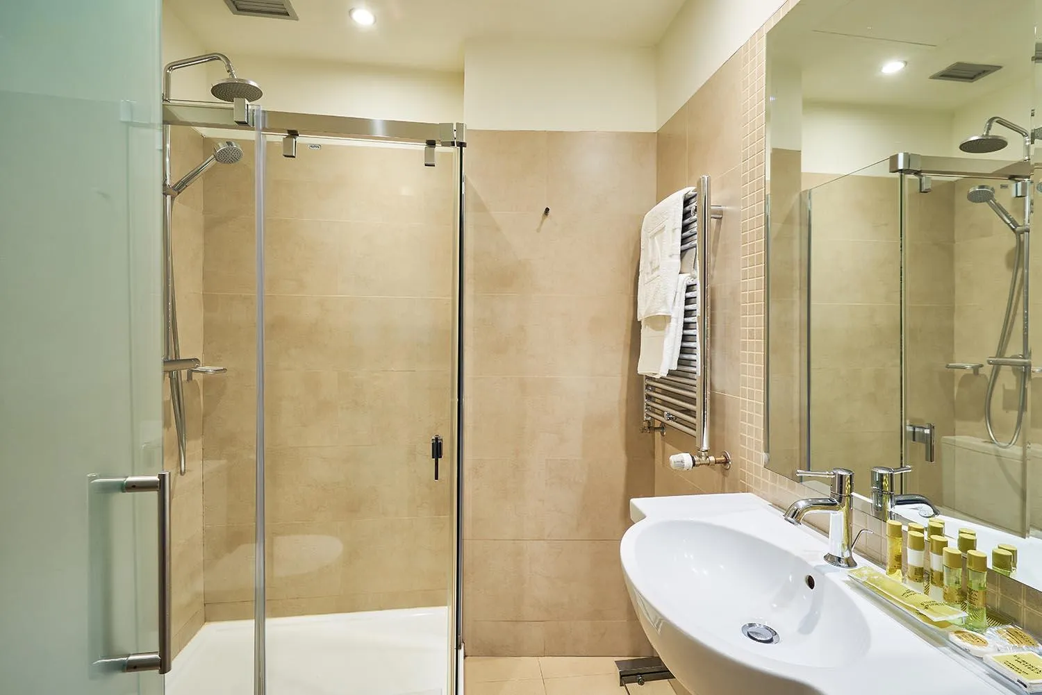 Bathroom in Eurostars Patios de Cordoba