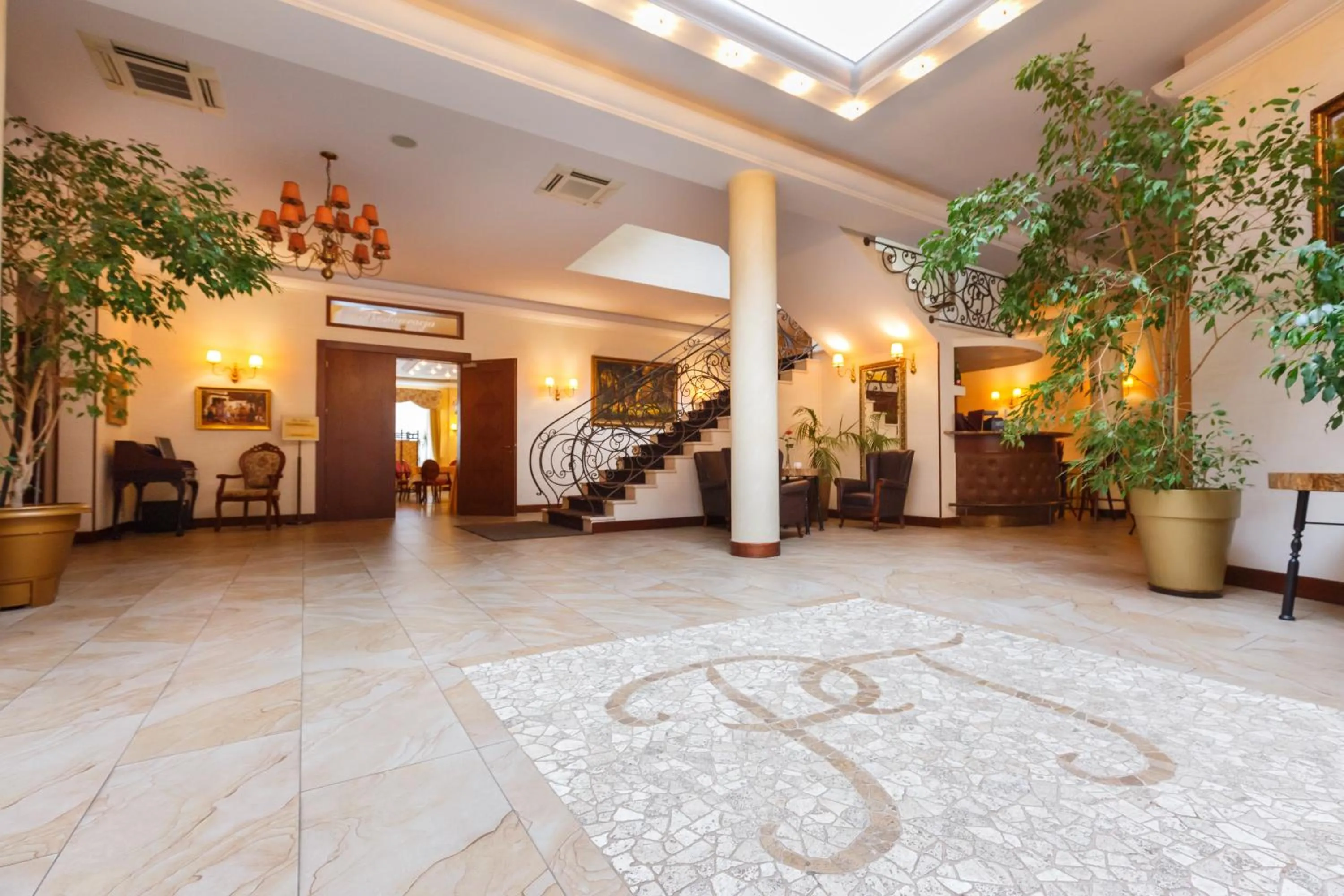 Lobby or reception in Hotel Pan Tadeusz